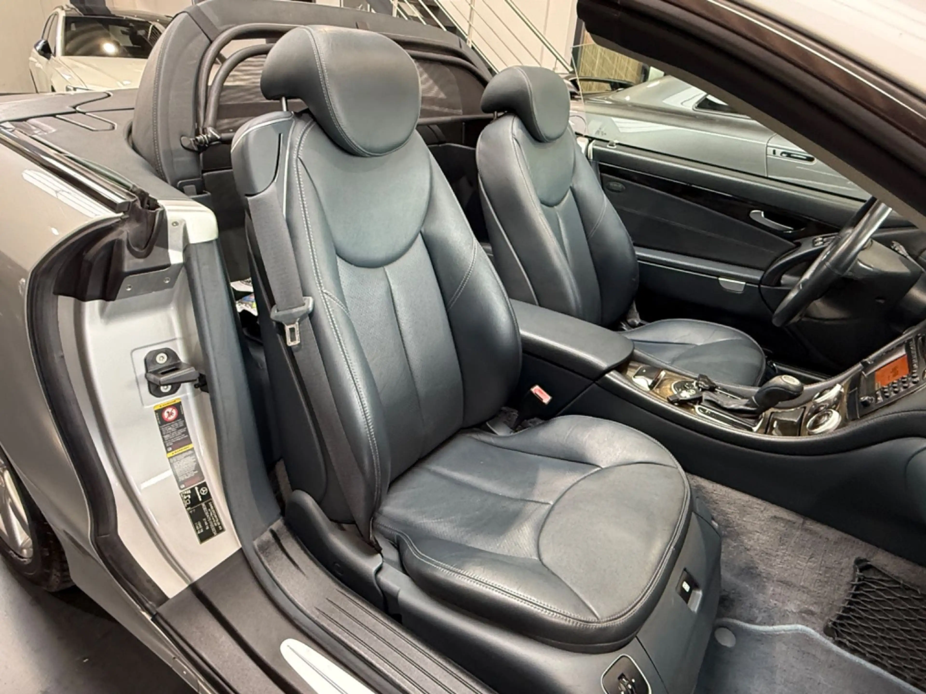 Mercedes-Benz SL 500 Bi-Xenon/KeyGo/Comand/*Deutsch*/Lkr.-Hzg. — photo 14