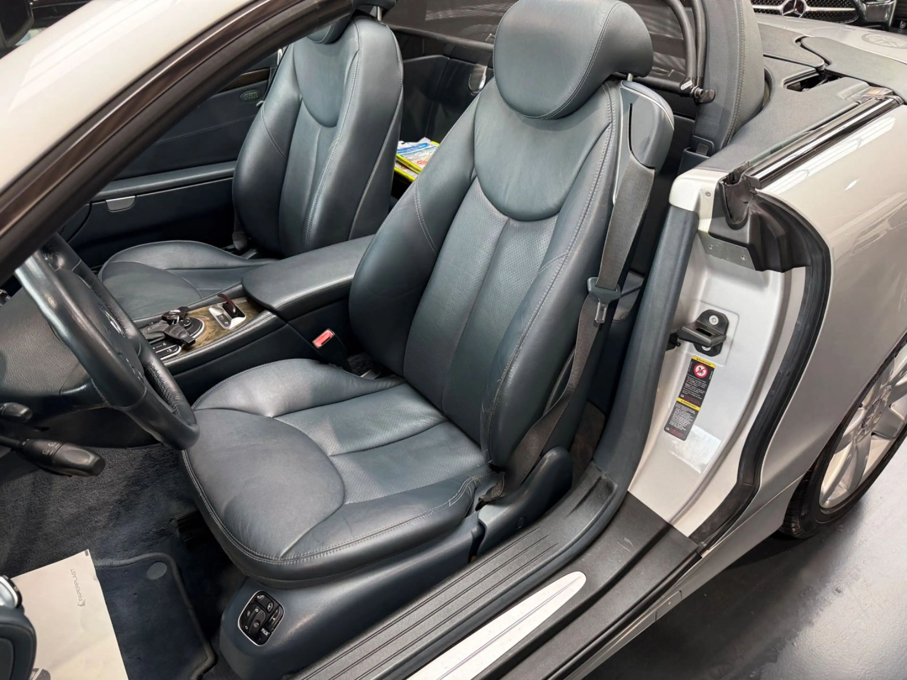 Mercedes-Benz SL 500 Bi-Xenon/KeyGo/Comand/*Deutsch*/Lkr.-Hzg. — photo 10