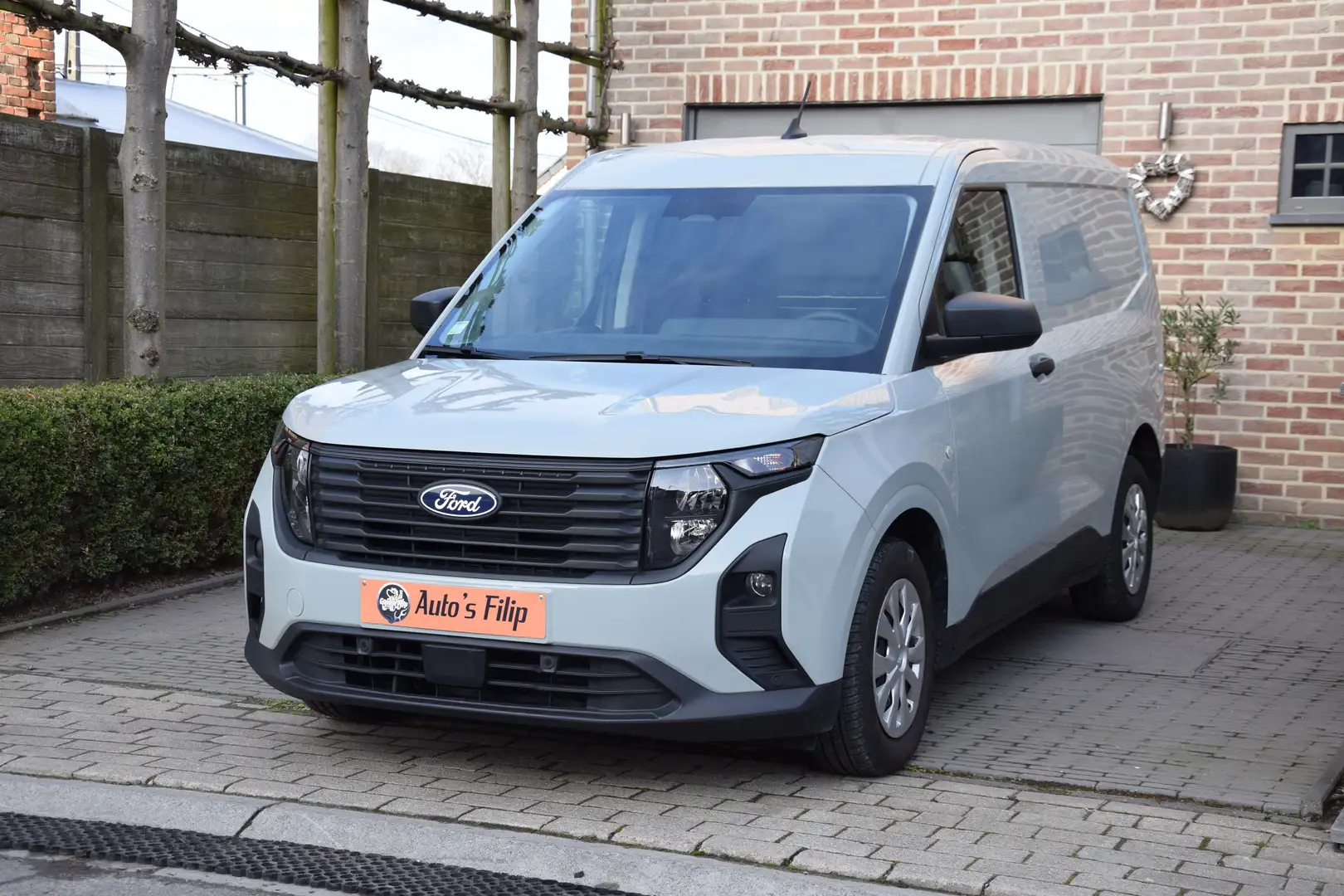 Ford Transit Courier PRACHTIGE FORD TRANSIT COURIER ( LICHTE VRACHT) Gris - 1