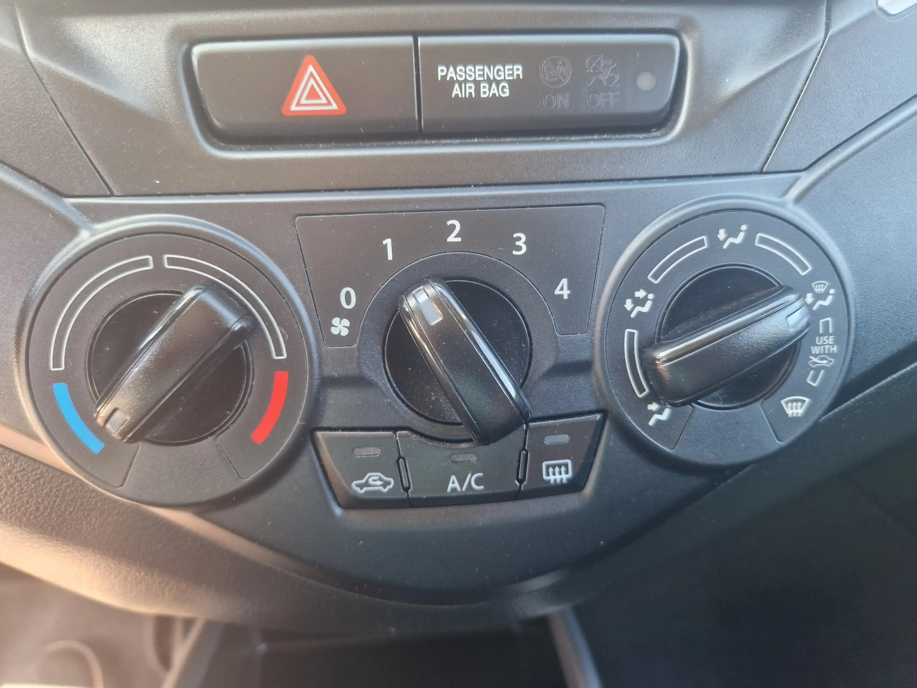 Suzuki Baleno Baleno 1.2 -- Klima+2xSHZ+Multi-Leder-Lenkr+BC+PDC — photo 8