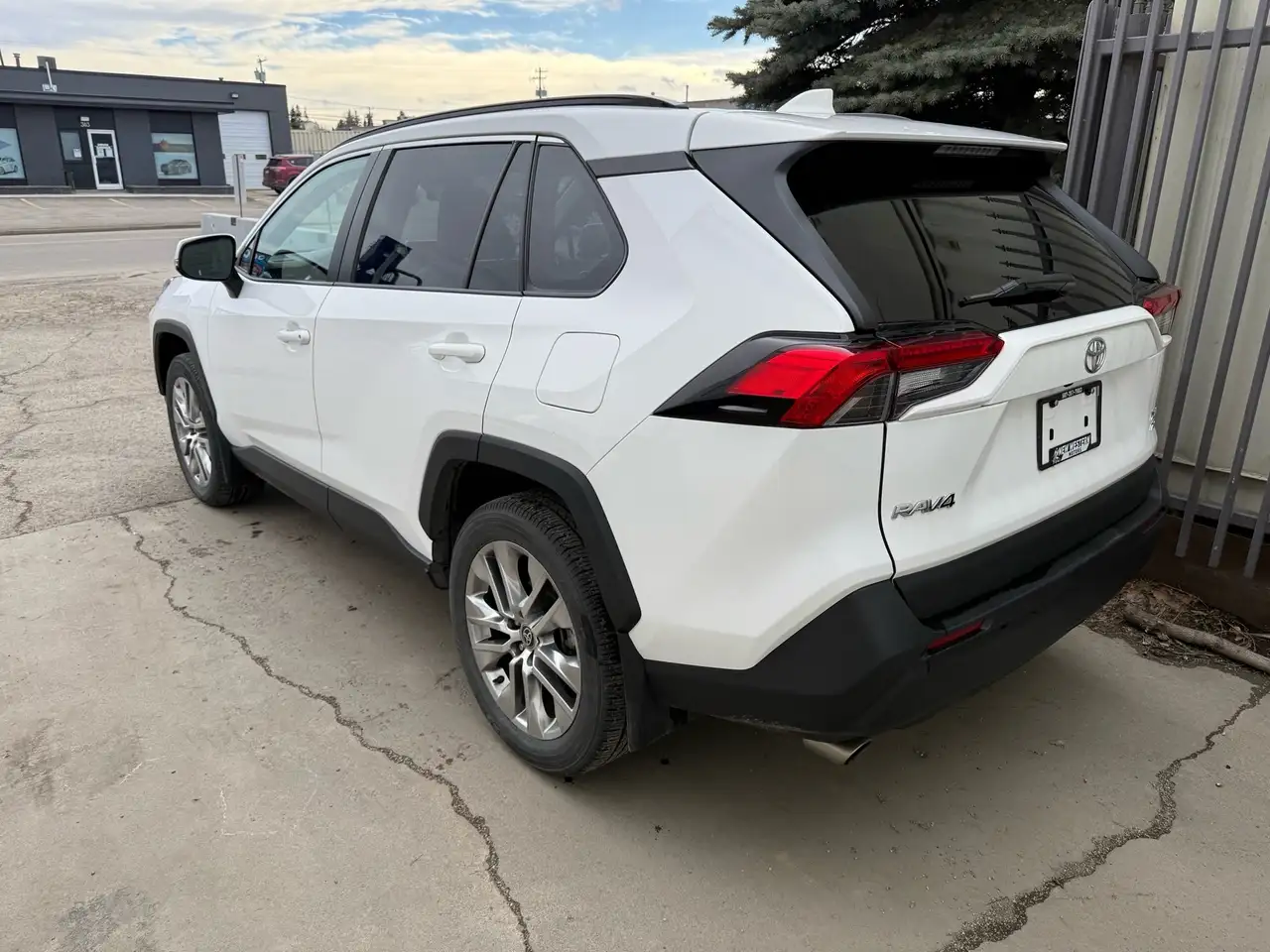 Toyota RAV 4 снимка Toyota RAV 4
