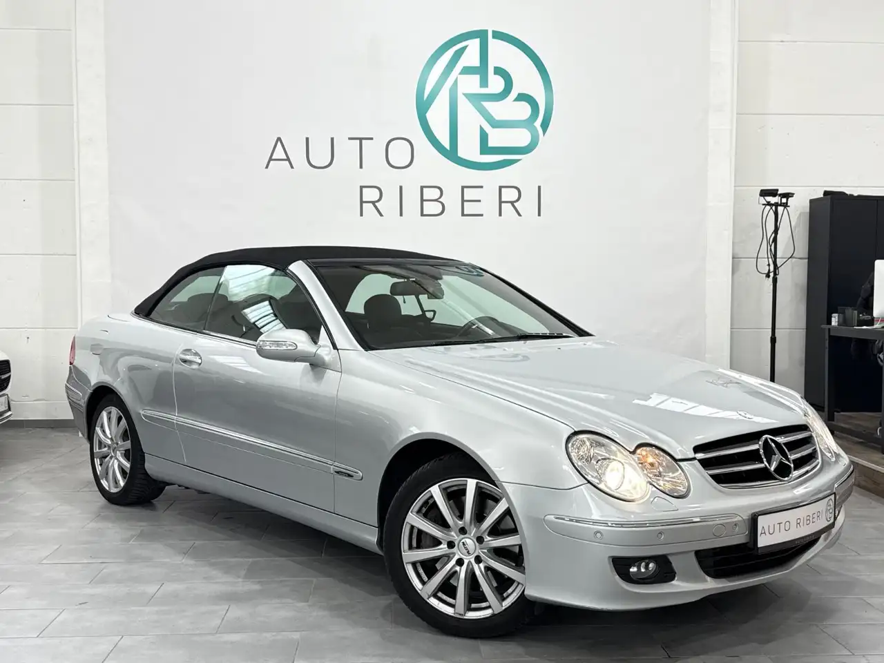 Mercedes-Benz CLK 320