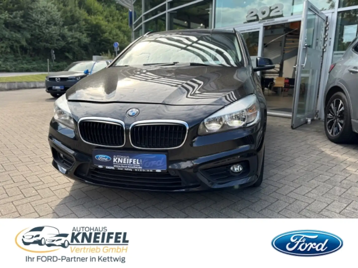 BMW 218 Active Tourer Steptronic,Business P.,NUR 61.000km Black - 1