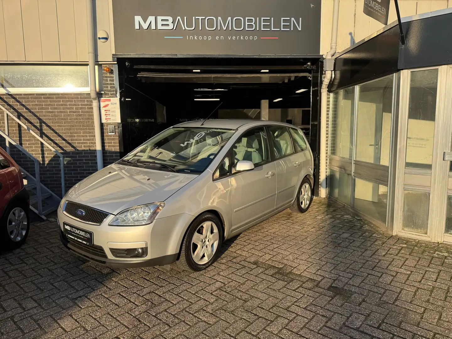 Ford Focus C-Max 1.8-16V Futura/Automaat/Airco//1 Jaar APK/Trekhaak Grau - 1