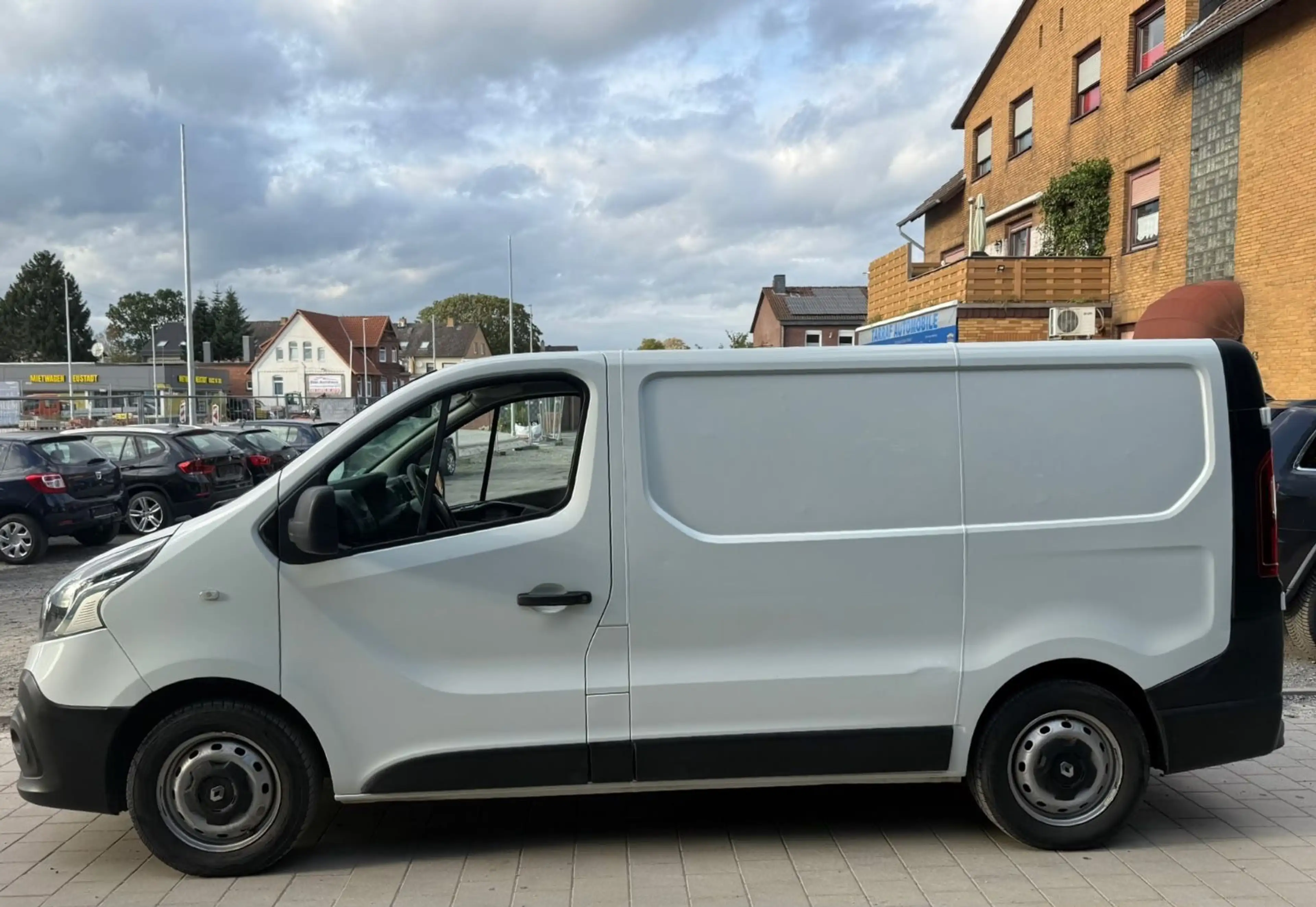 Renault Trafic Kasten L1H1 2,7t Komfort 2.Hand Tüv Klima — photo 7
