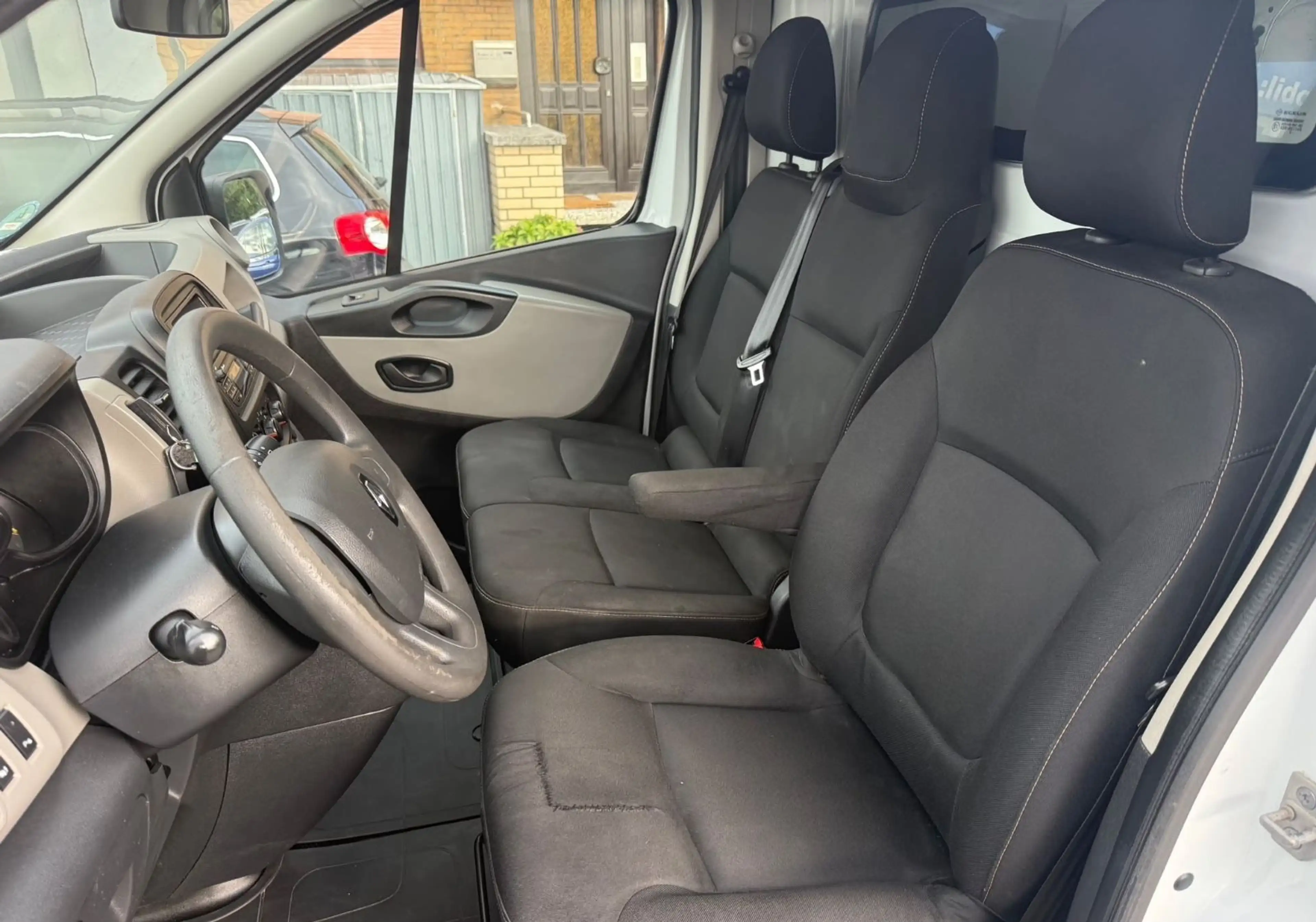 Renault Trafic Kasten L1H1 2,7t Komfort 2.Hand Tüv Klima — photo 11