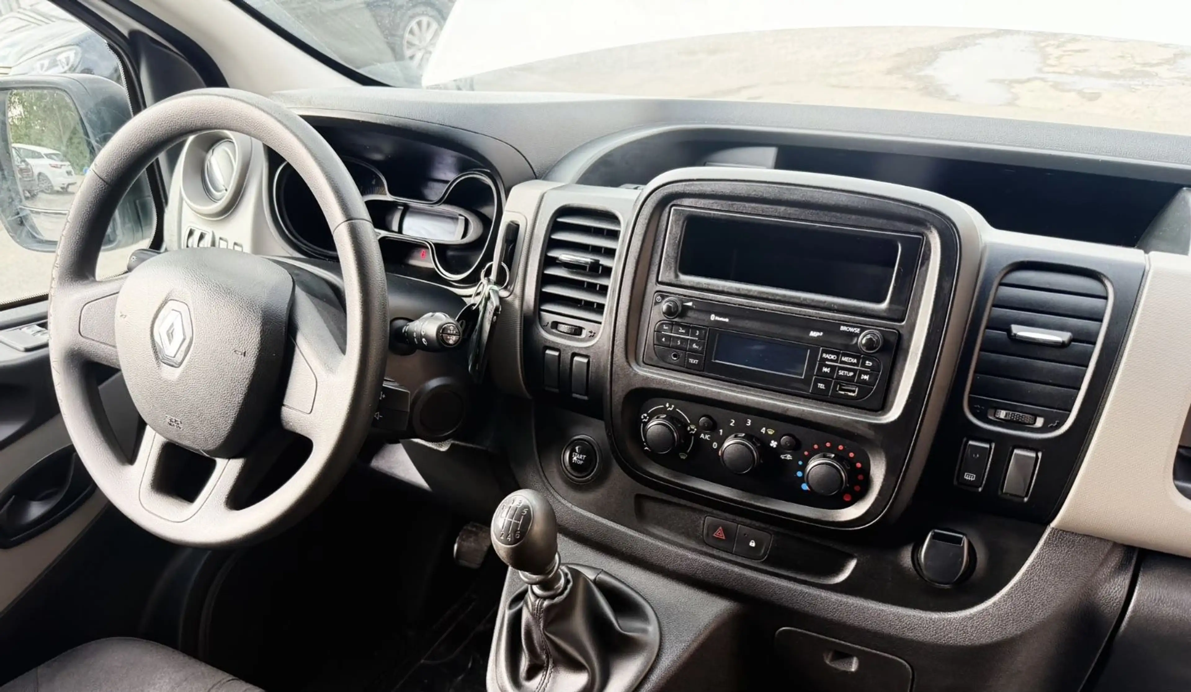 Renault Trafic Kasten L1H1 2,7t Komfort 2.Hand Tüv Klima — photo 15