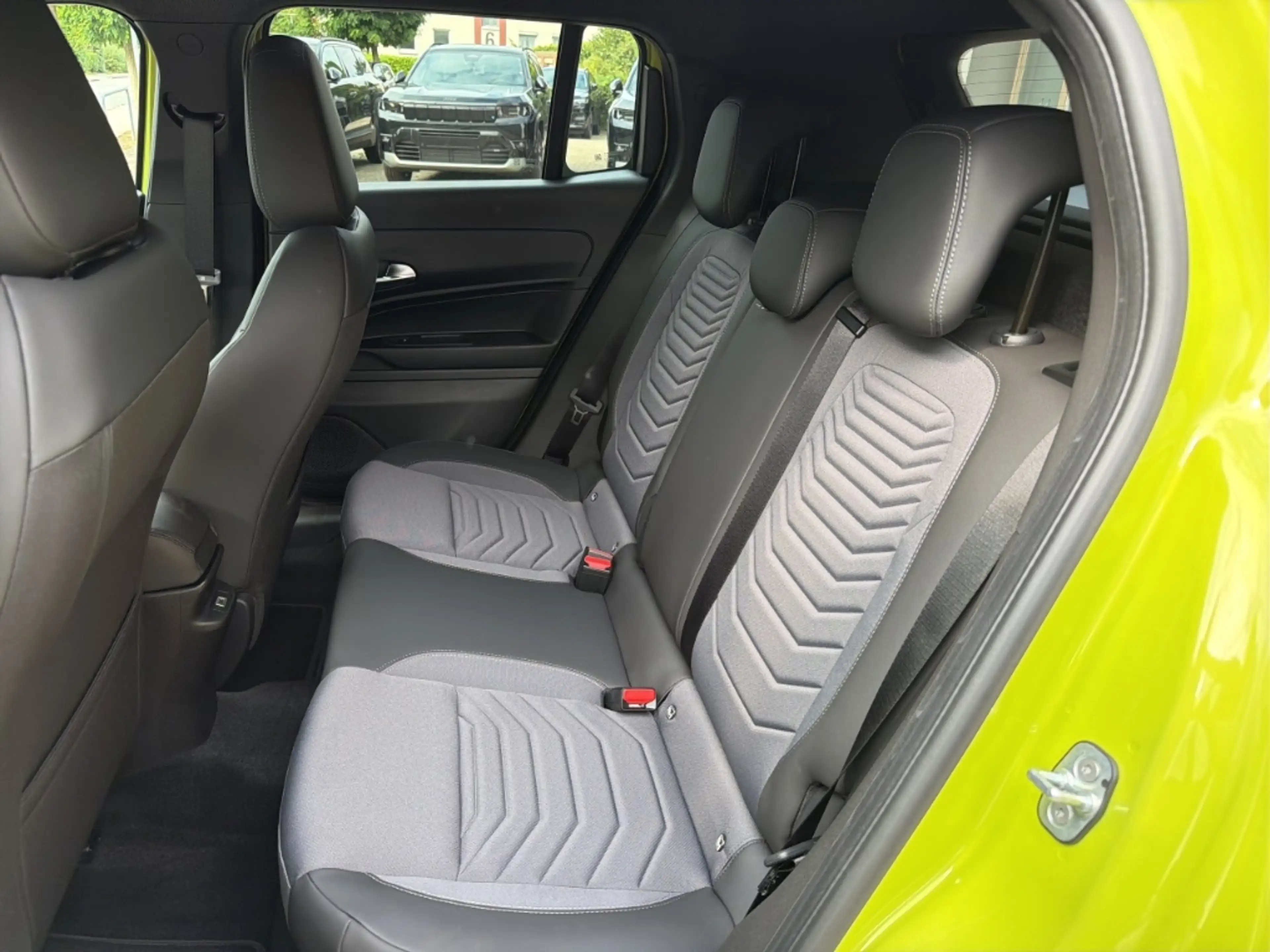 Jeep Avenger Electric Summit Navi 360 Kamera LED El. Heckklappe — photo 14
