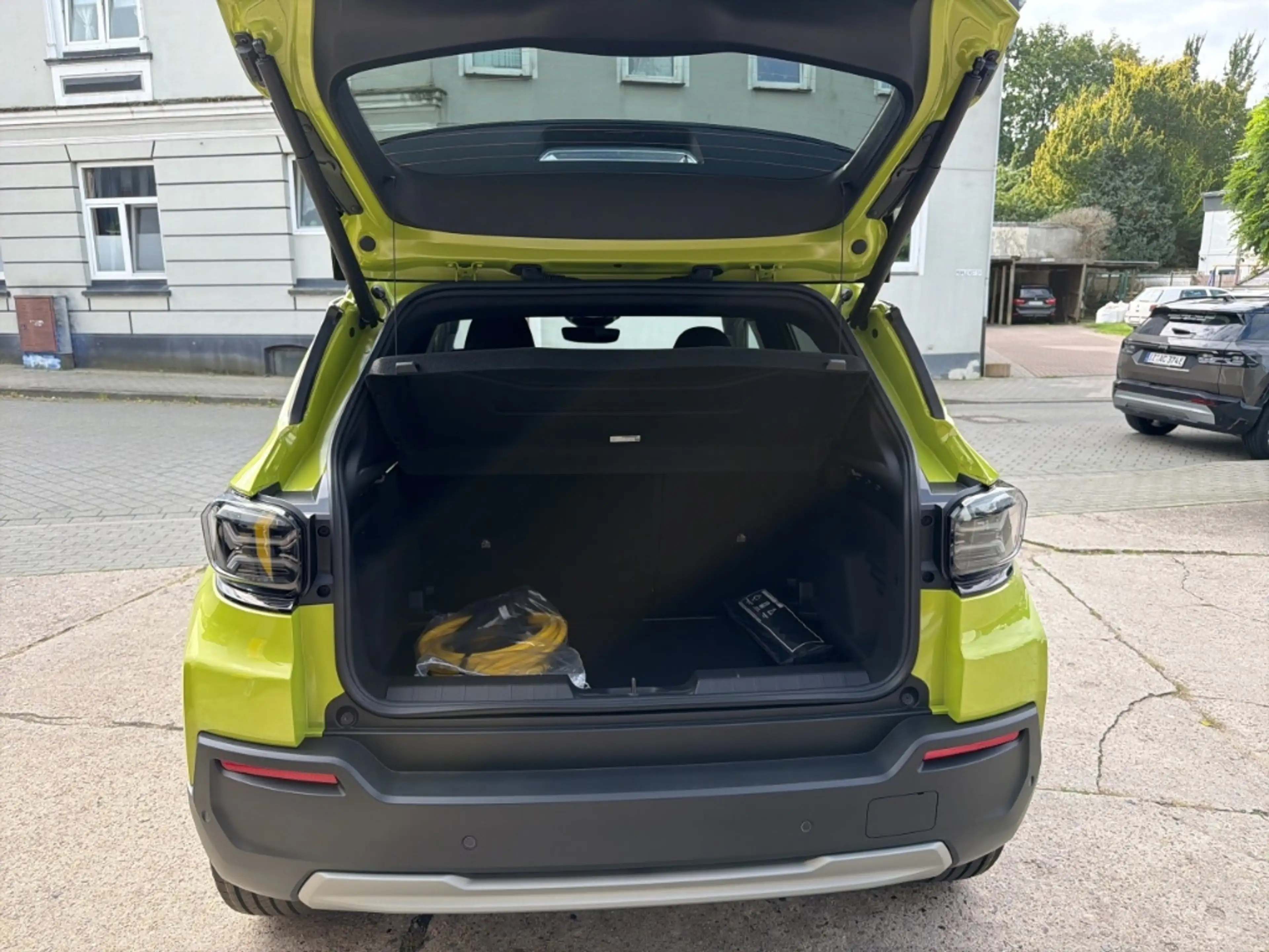 Jeep Avenger Electric Summit Navi 360 Kamera LED El. Heckklappe — photo 6