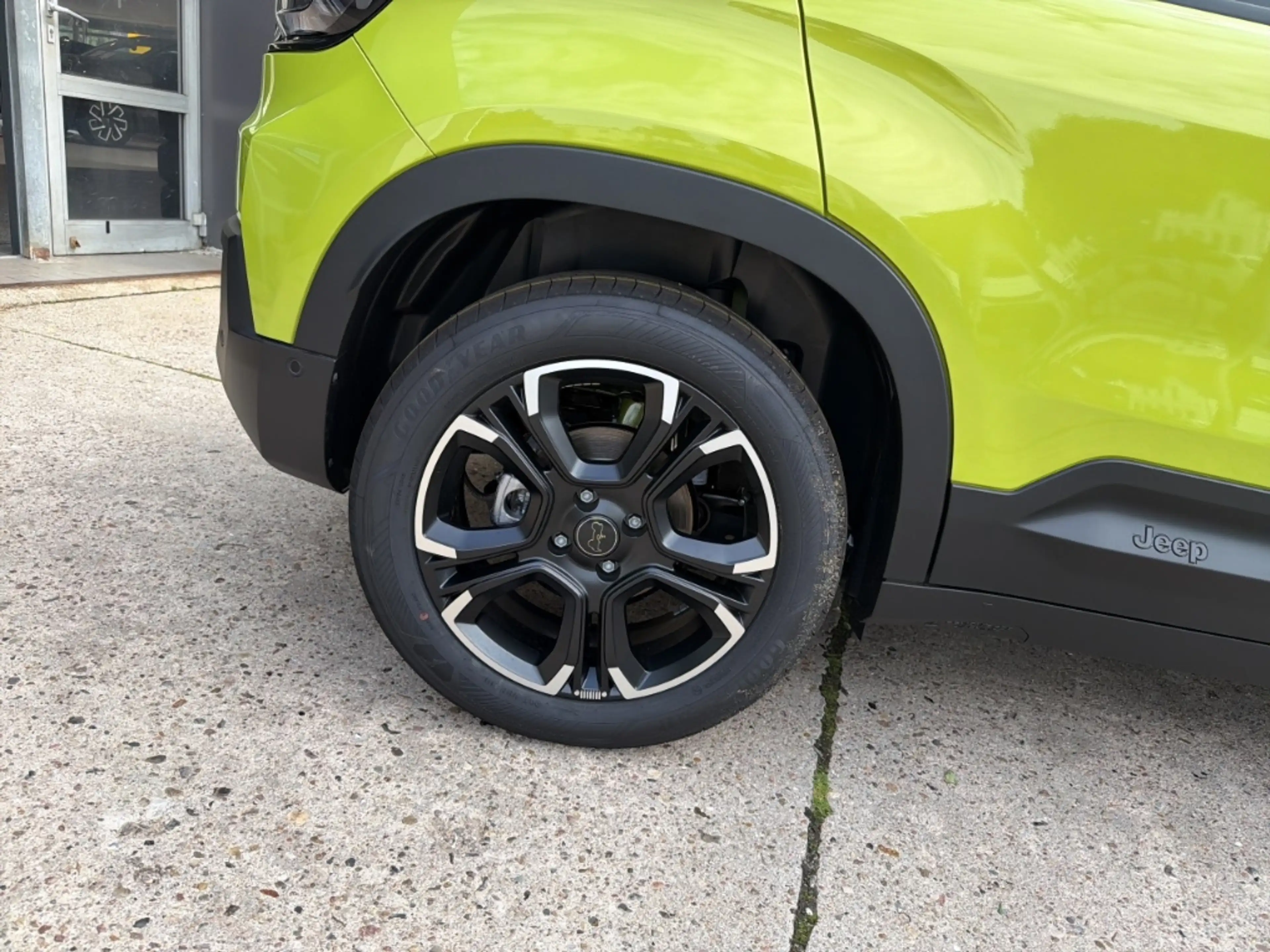 Jeep Avenger Electric Summit Navi 360 Kamera LED El. Heckklappe — photo 11