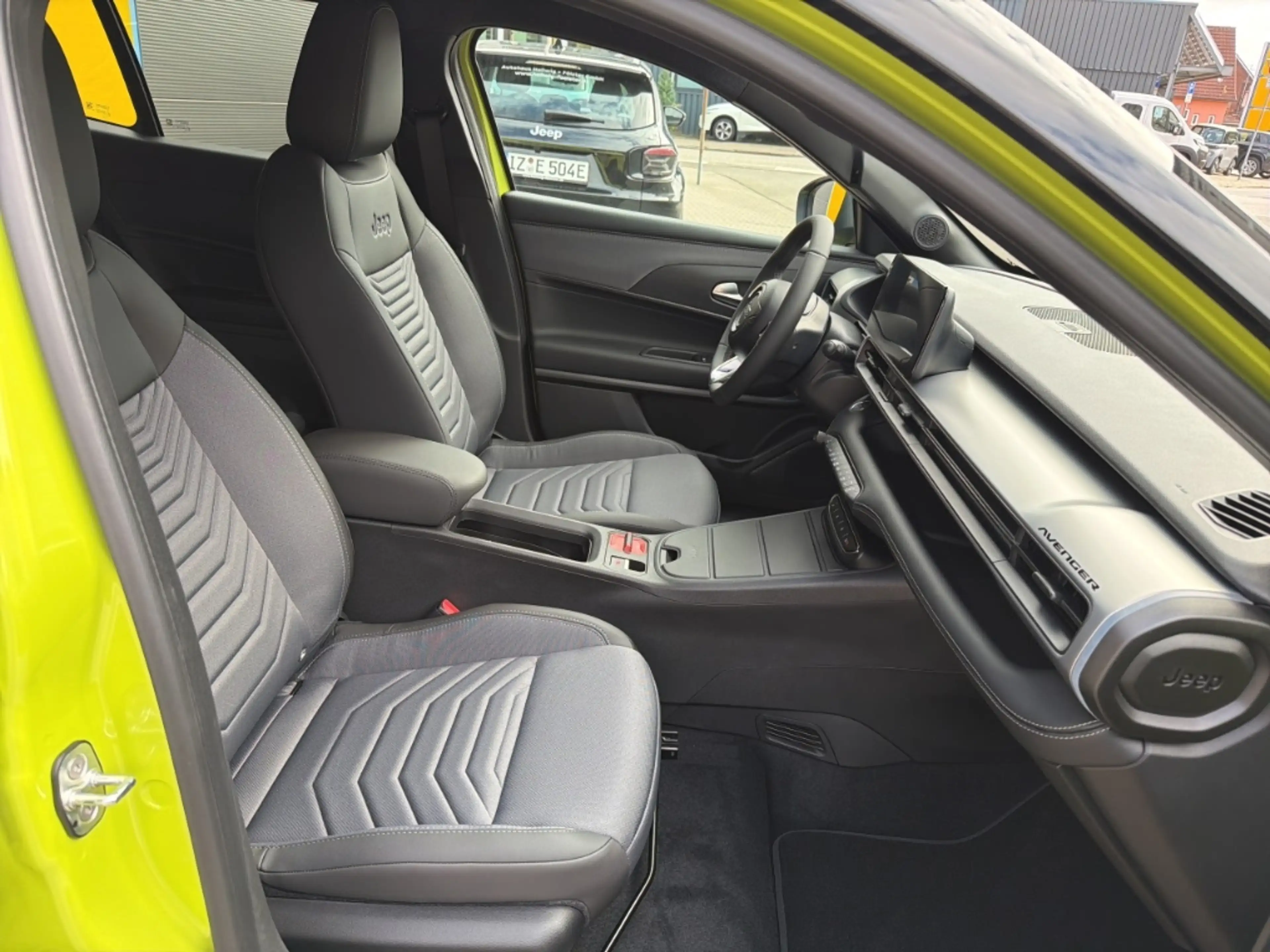Jeep Avenger Electric Summit Navi 360 Kamera LED El. Heckklappe — photo 12