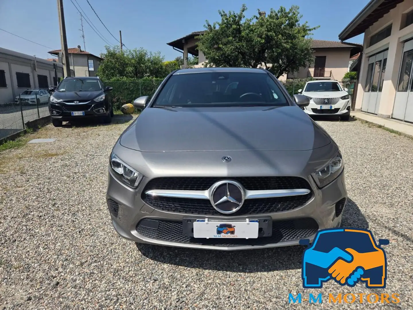Mercedes-Benz A 180 Automatic Sport EXTRA Grijs - 2