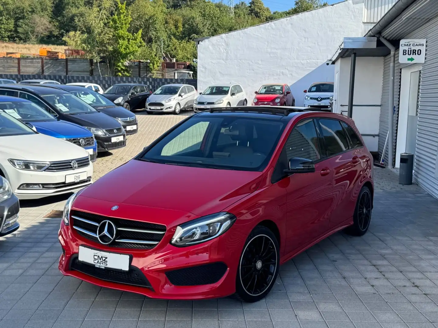 Mercedes-Benz B 180 d**AMG PAKET*PANO*LEDER*FACELIFT** Rouge - 1
