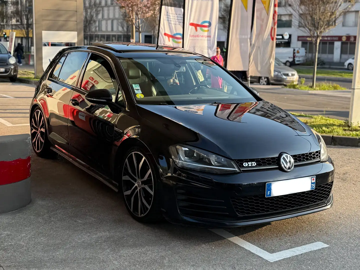 Volkswagen Golf Golf 2.0 TDI 150 Carat DSG6 Noir - 1