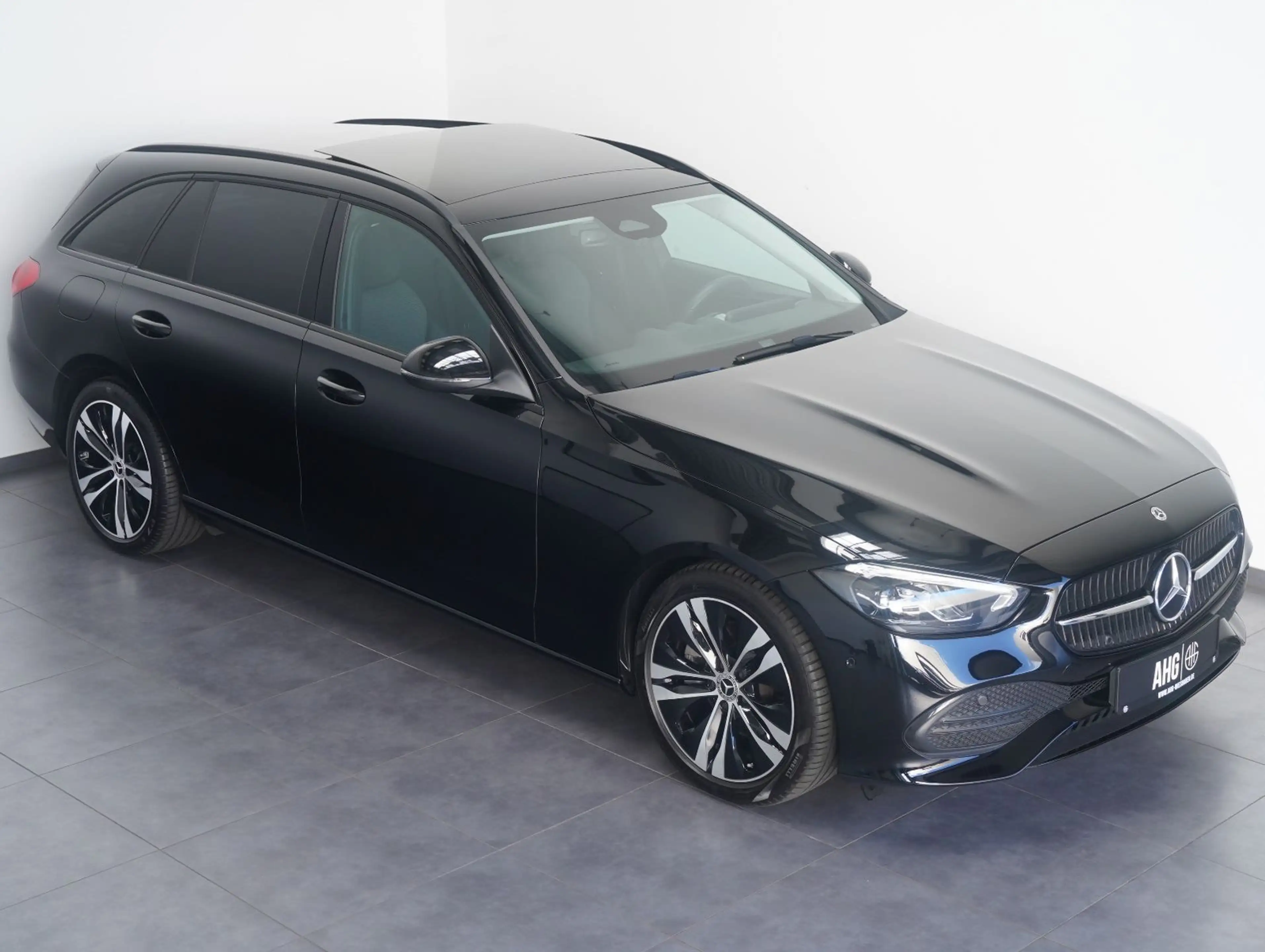 Mercedes-Benz C 200 d T Avantgarde NIGHT/LM18"/PANO/AMBI/MBUX — photo 6