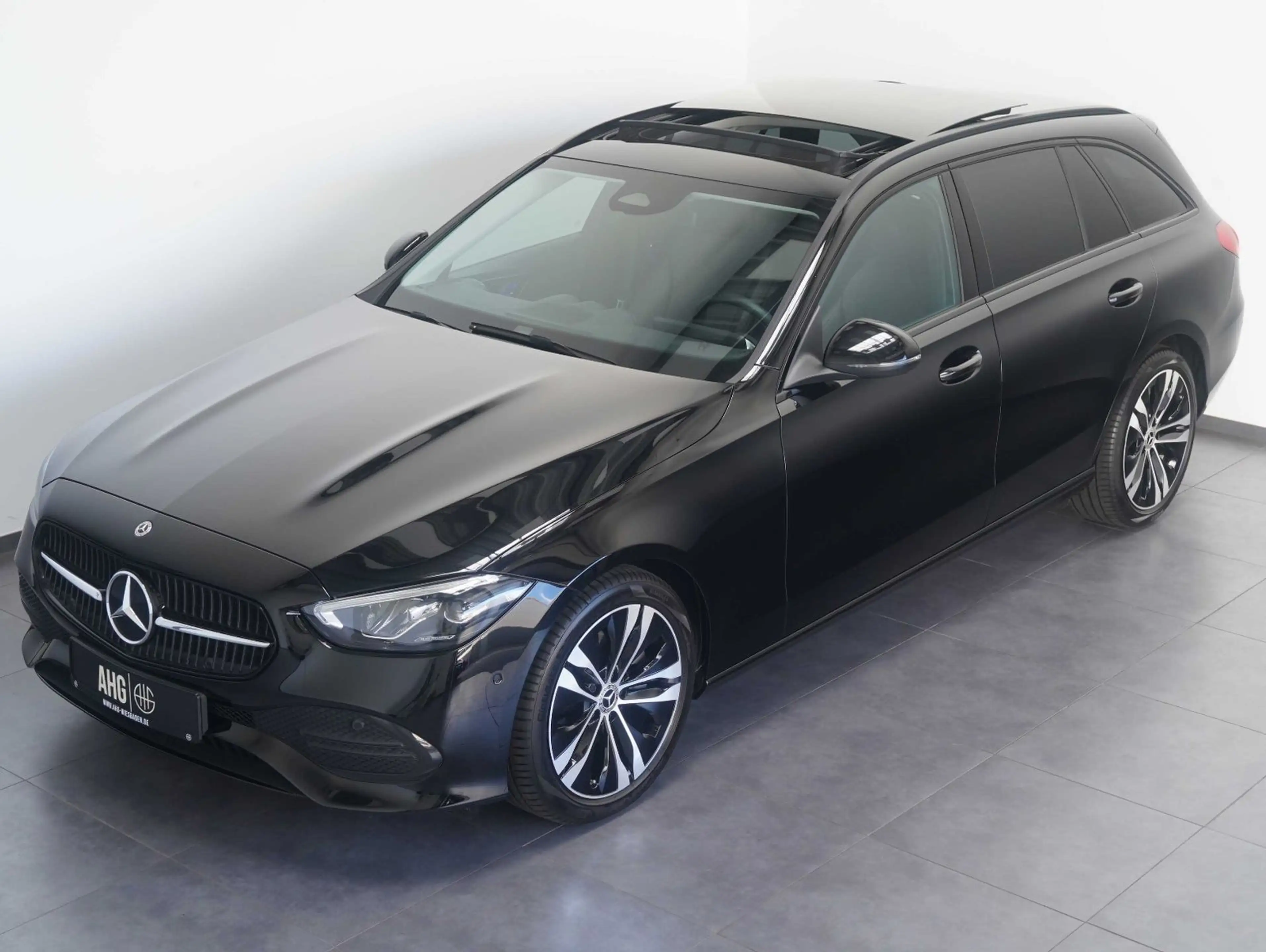 Mercedes-Benz C 200 d T Avantgarde NIGHT/LM18"/PANO/AMBI/MBUX — photo 5
