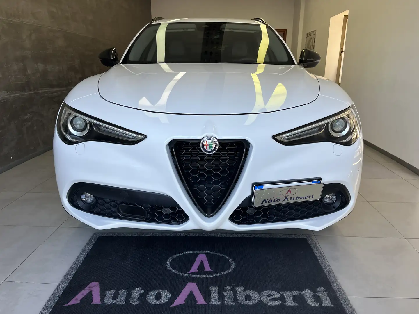 Alfa Romeo Stelvio Stelvio 2.2 t B-Tech Q4 190cv auto Bianco - 2