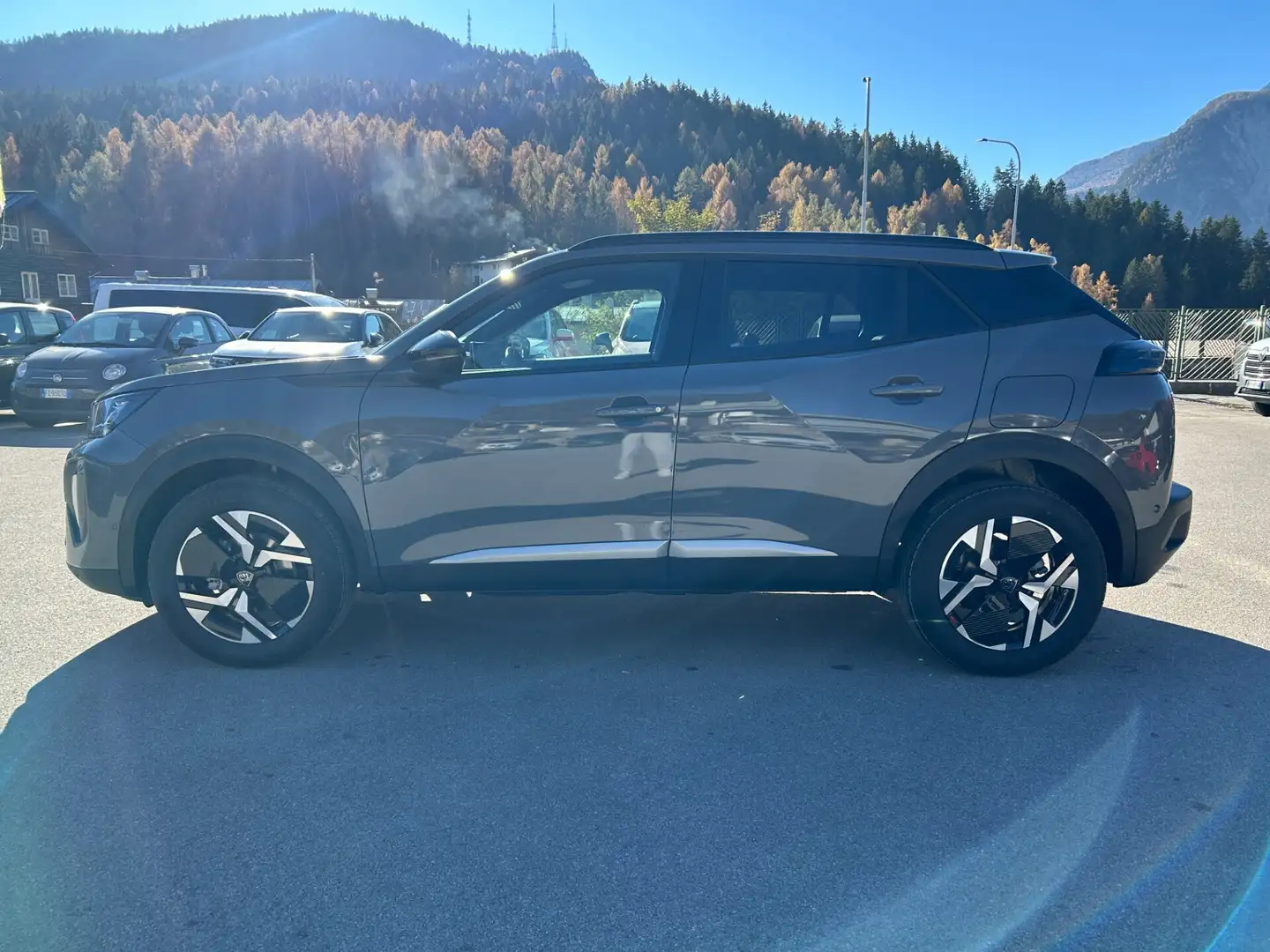 Peugeot 2008 2008 PureTech 100 S&S Allure Grijs - 2