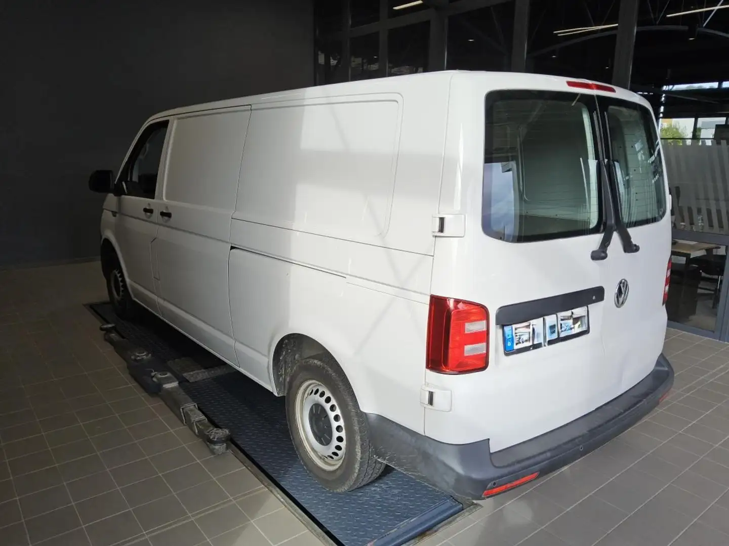 Volkswagen T6 Transporter 2.0 TDI lang 2x Schiebetüren Flügeltüren Weiß - 2
