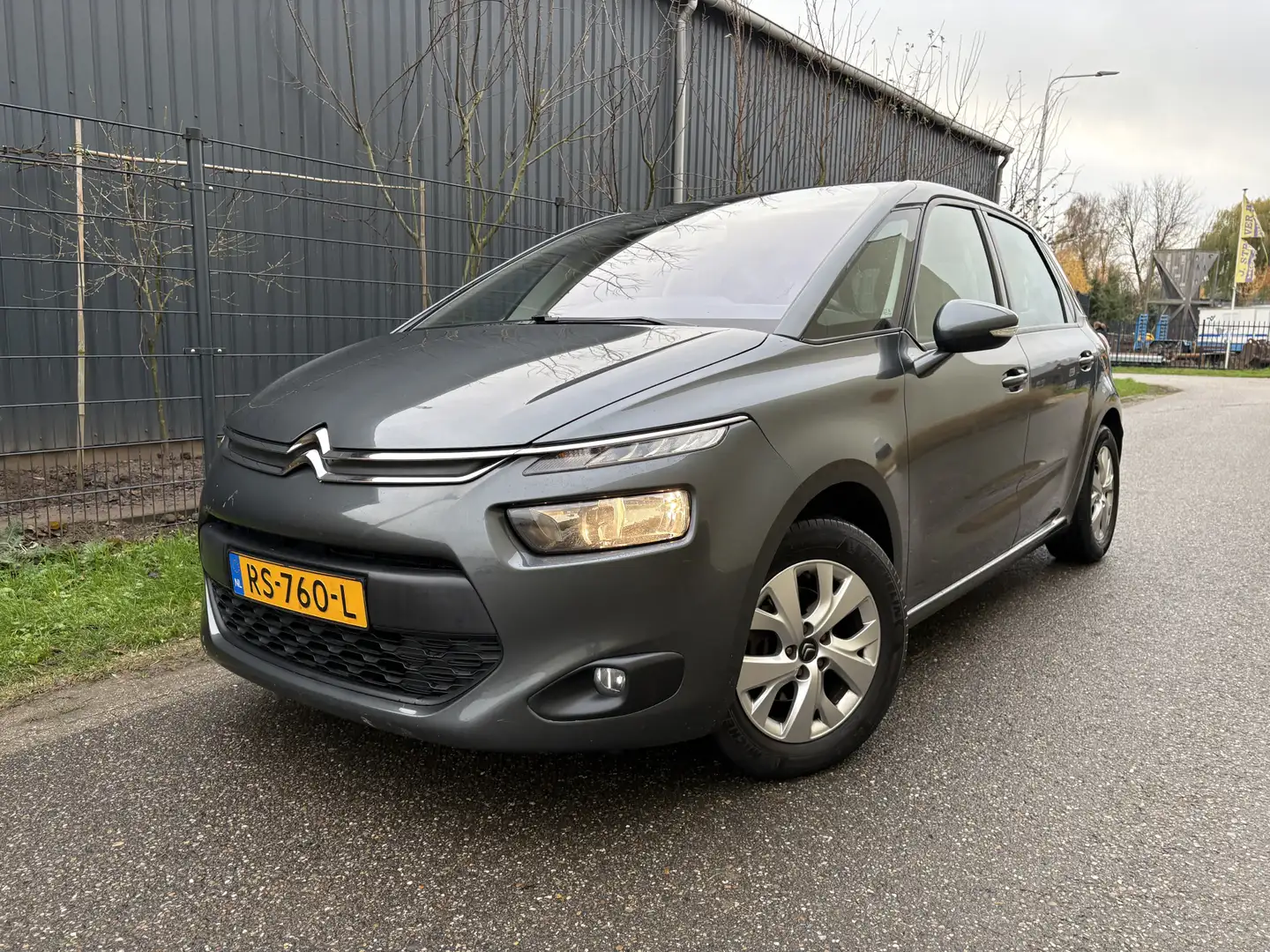 Citroen C4 Picasso 1.6 e-HDi Intensive / AUTOMAAT / NAVI / CRUISE / 1 Gris - 1