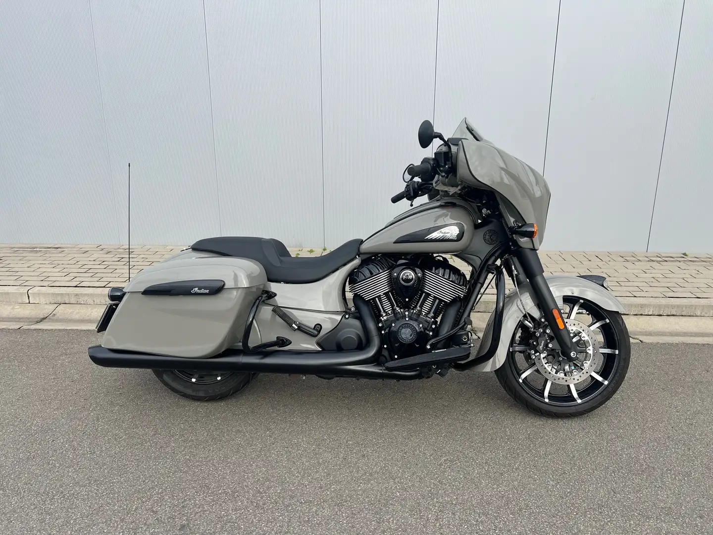 Indian Chieftain Gris - 1