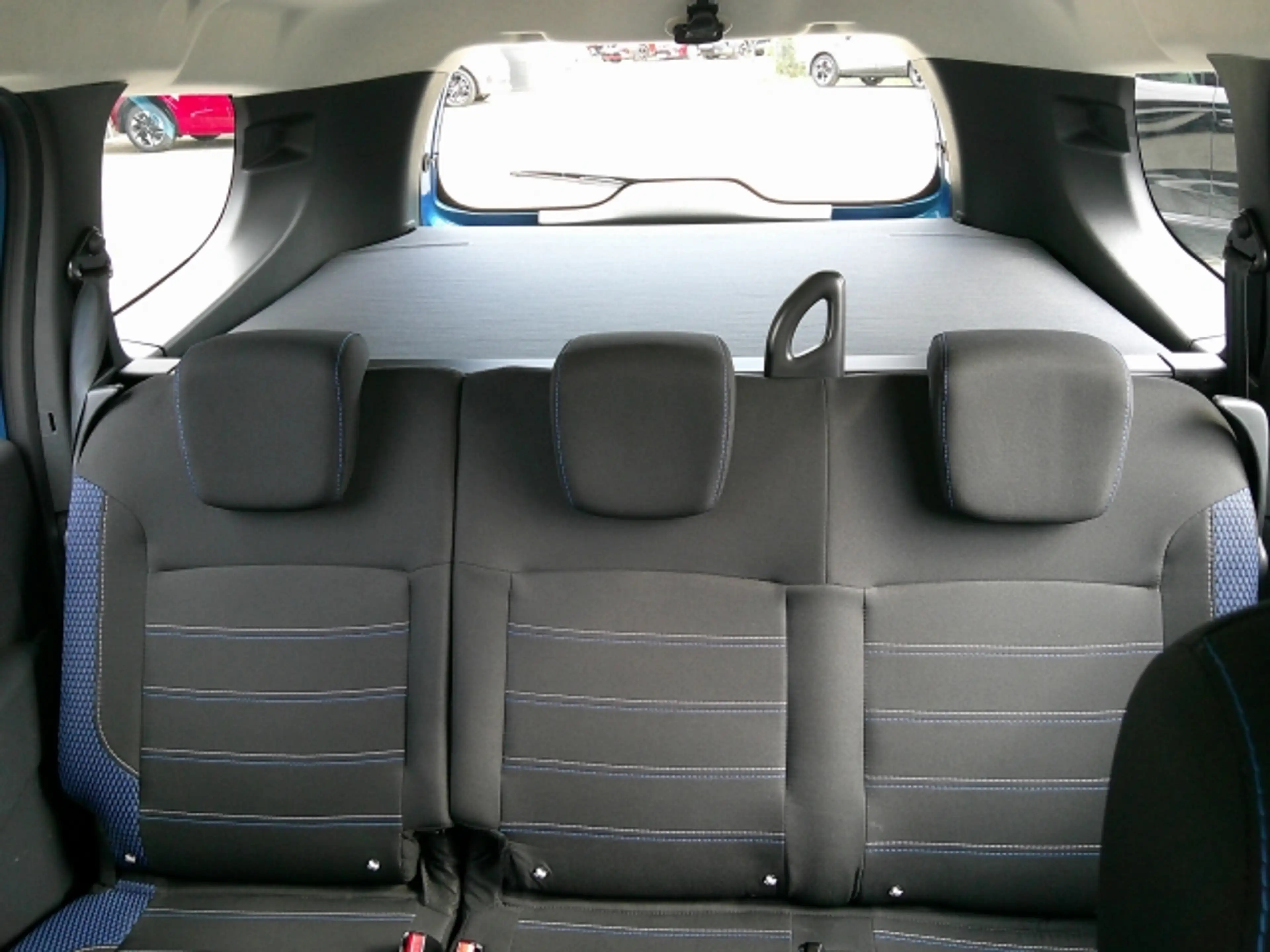 Dacia Lodgy LODGY Celebration TCe 130 PF 5-sitzig — photo 15