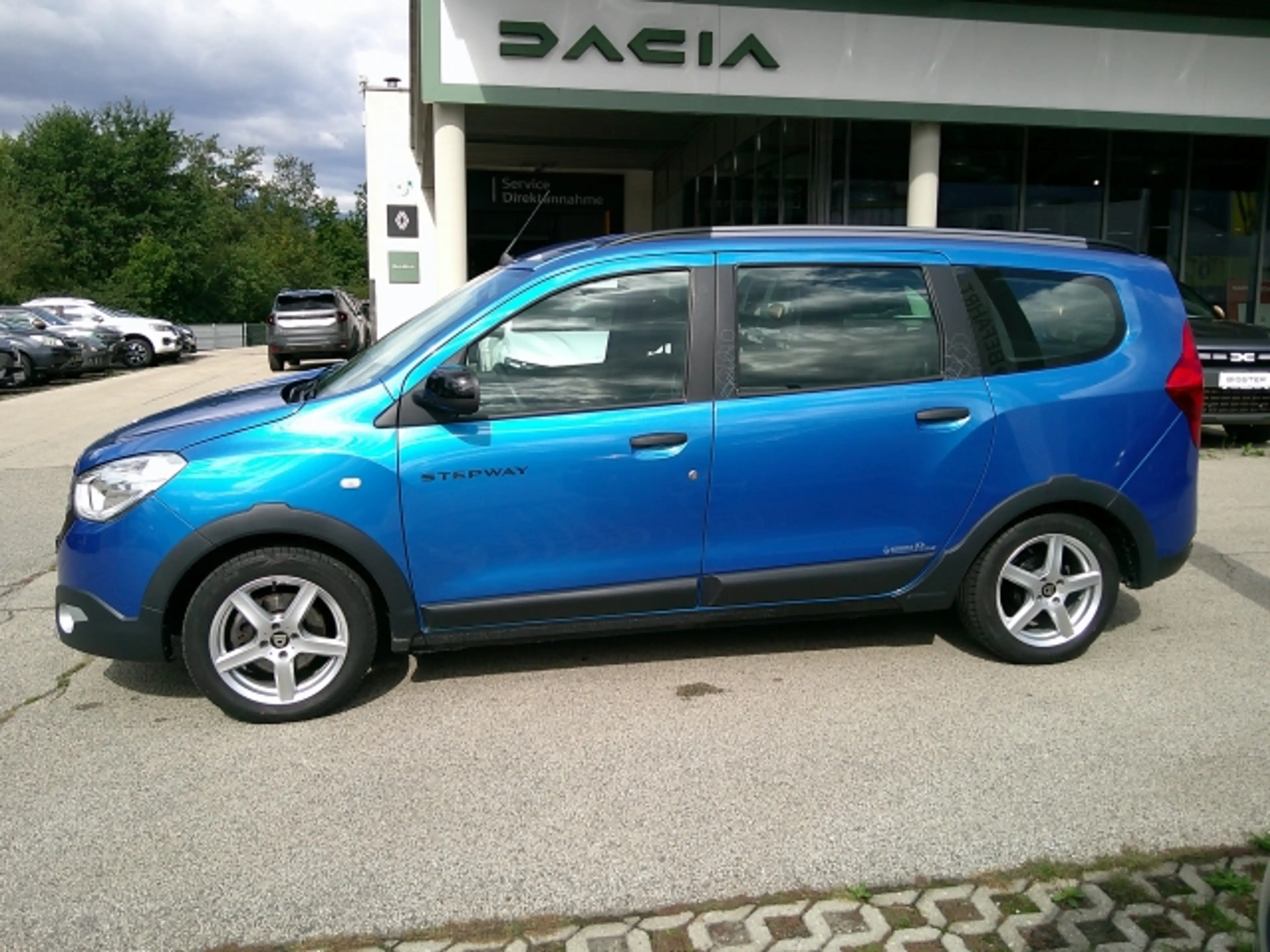 Dacia Lodgy LODGY Celebration TCe 130 PF 5-sitzig — photo 9