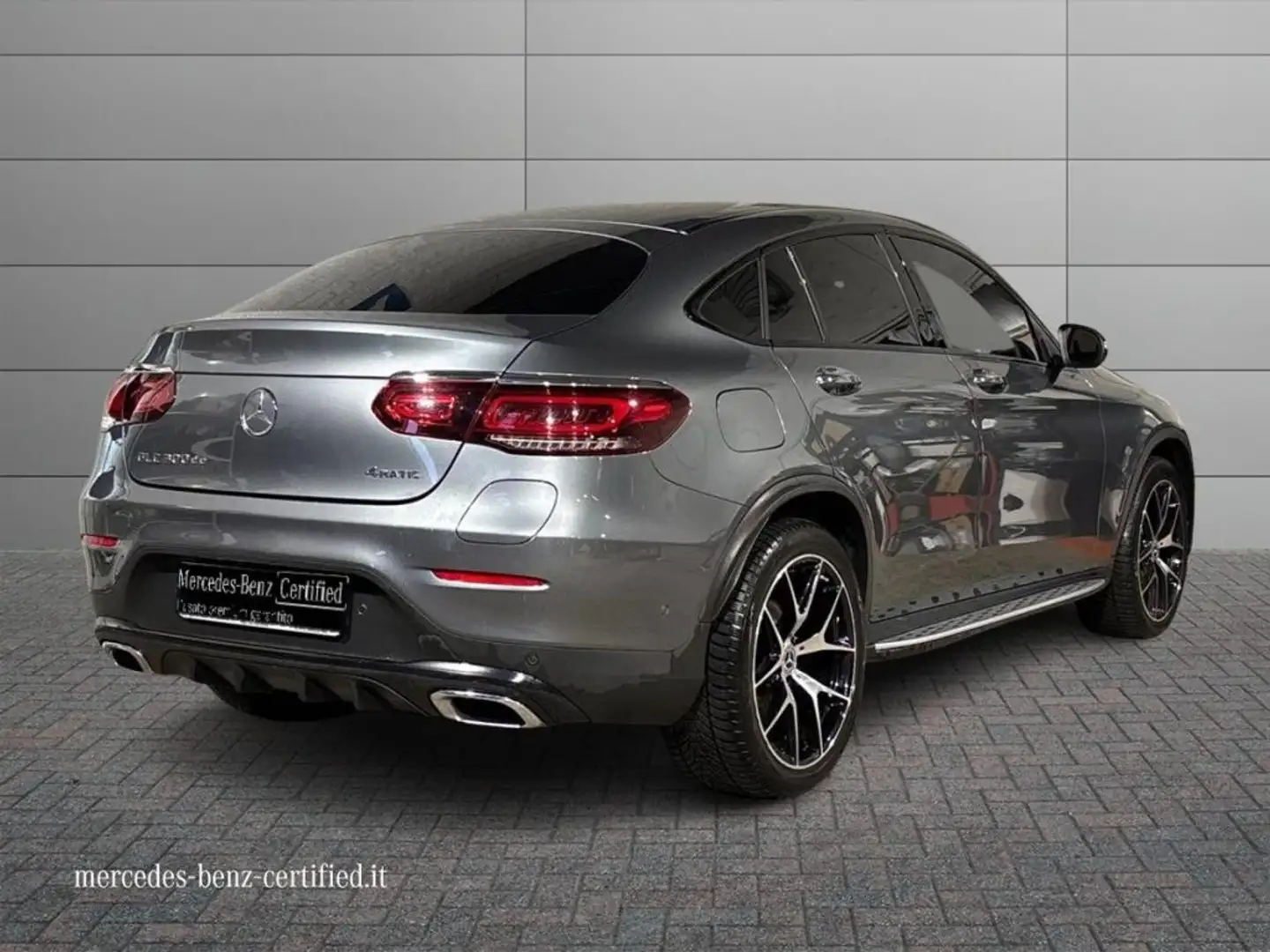 Mercedes-Benz GLC 300 de 4Matic Plug-in hybrid Coupé Premium Plus Grau - 2