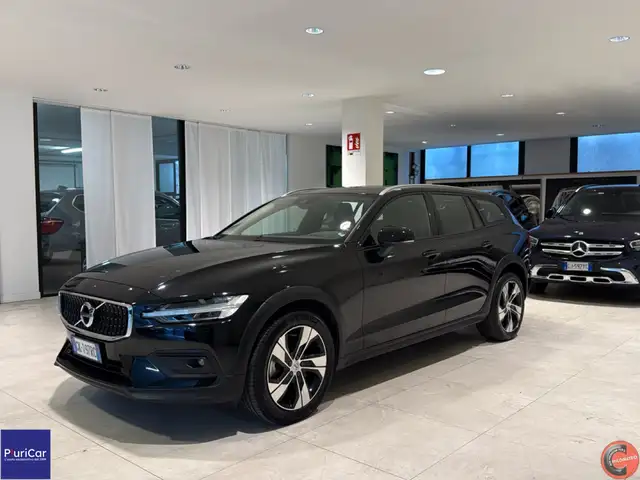 Volvo V60 Cross Country B5 AWD MHEV 250cv auto Plus Pelle Navi Fari LED