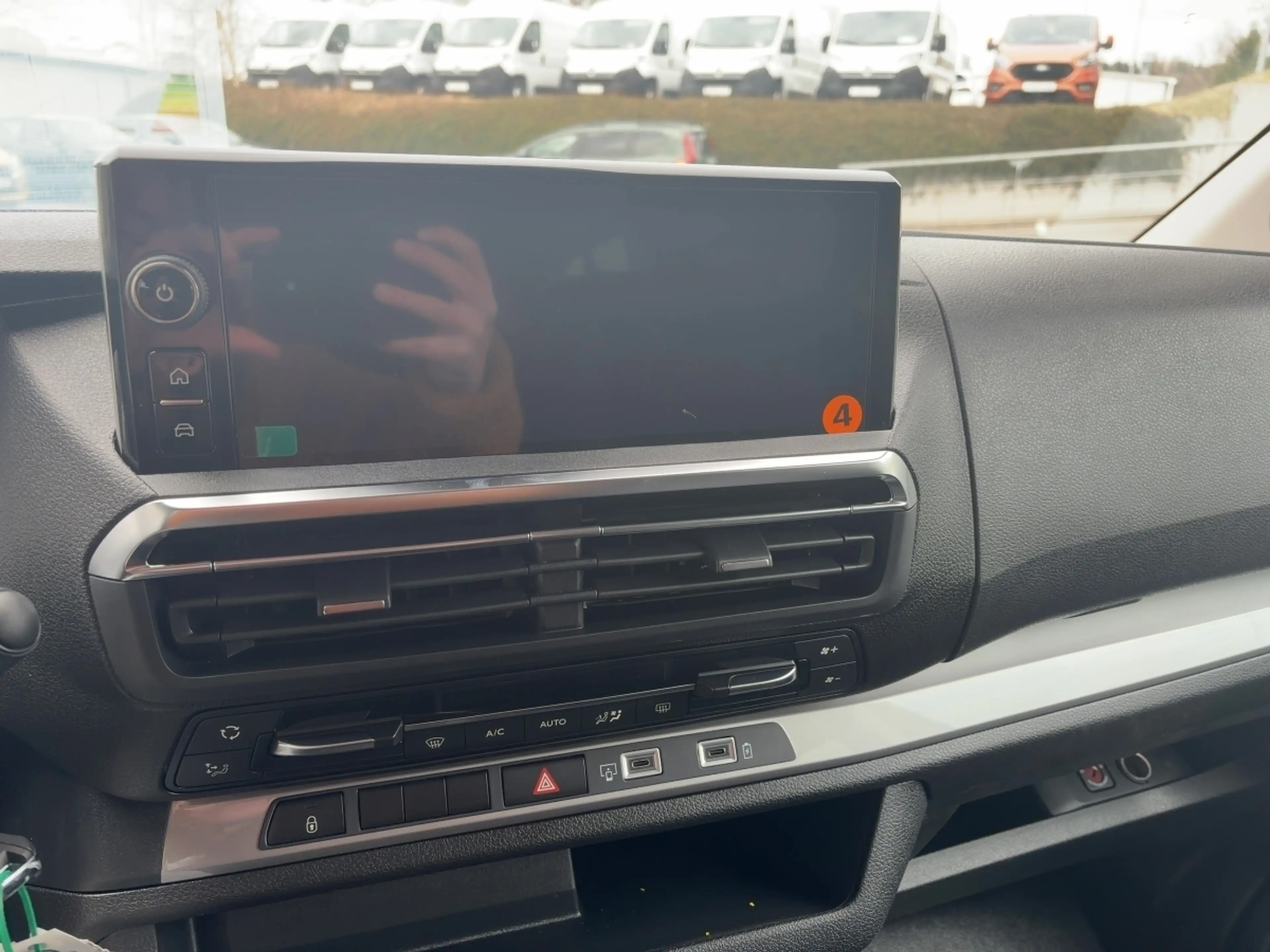 Citroen Spacetourer Plus XL BlueHDi 2.2 180 Automatik — photo 11