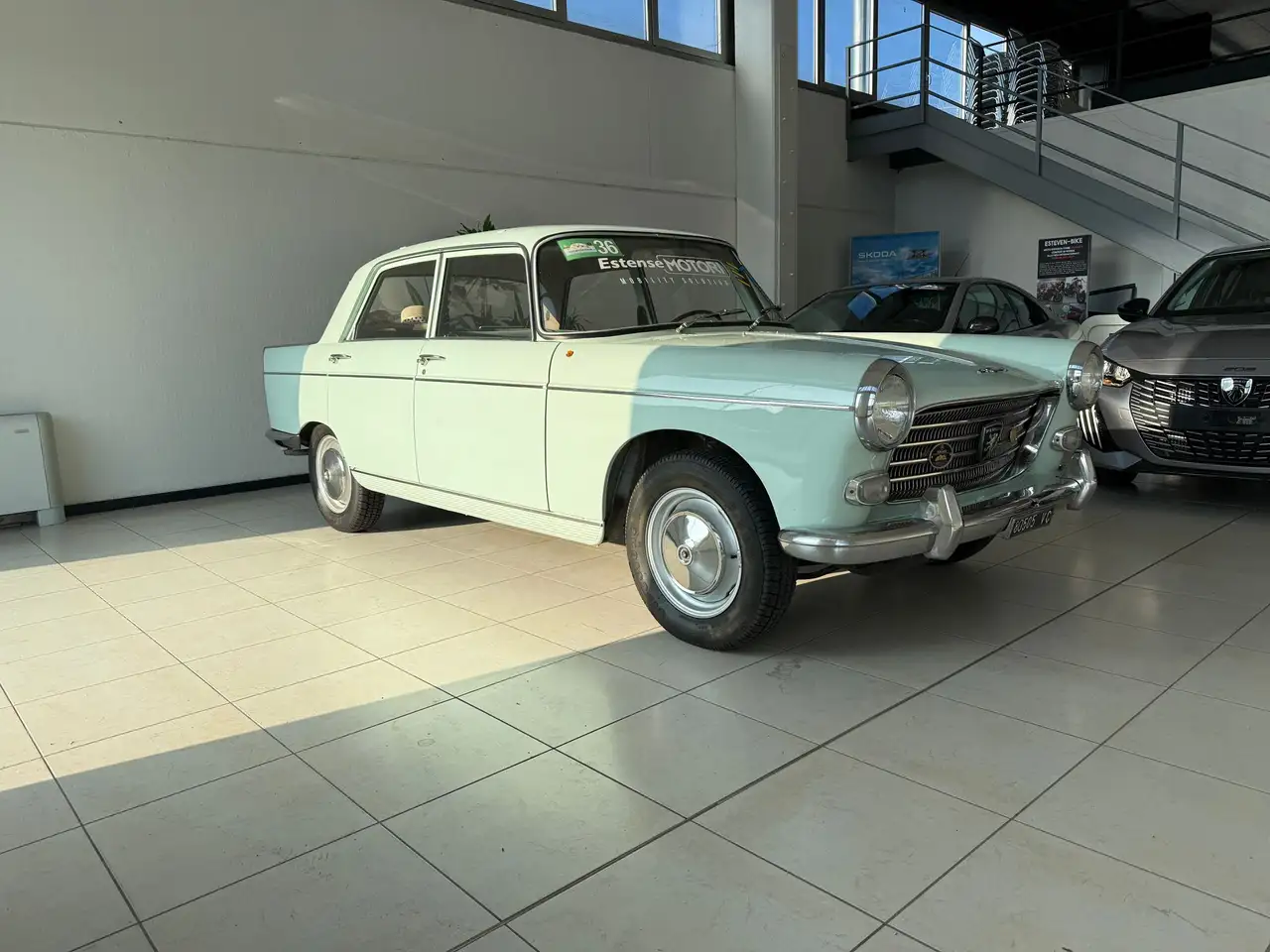 Peugeot 404, foto 2