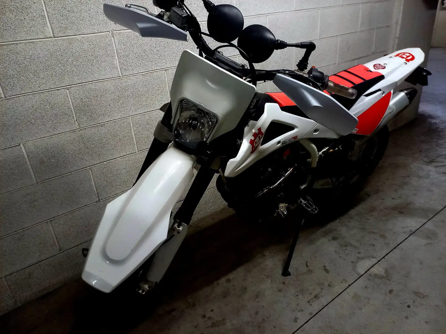 Husqvarna TE 510 Passaggio a carico mio Biały - 2