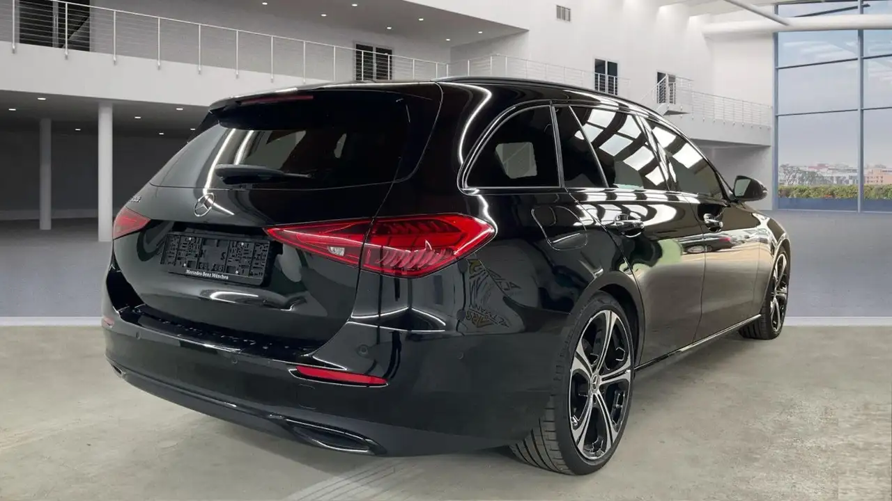 2023 Mercedes-Benz C 300 AMG 19*Night*Mubeam*Distro*Panorama*Leder, photograph 4