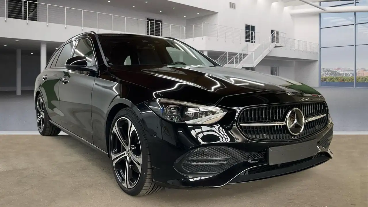 2023 Mercedes-Benz C 300 AMG 19*Night*Mubeam*Distro*Panorama*Leder, photograph 1