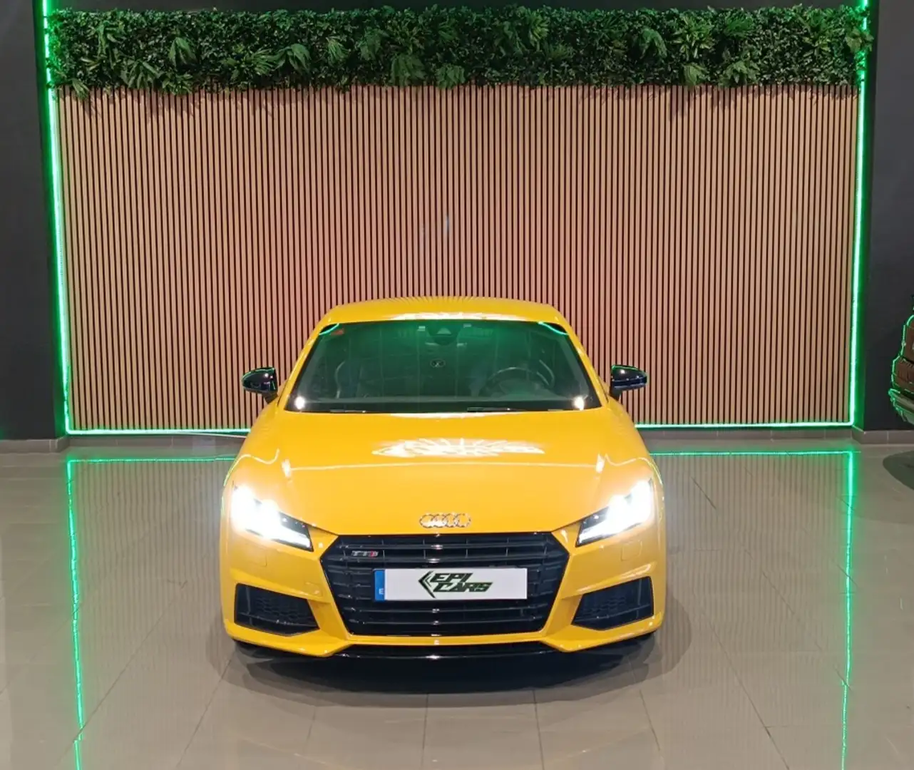 Audi TTS Coupé 2.0 TFSI quattro Gelb - 2