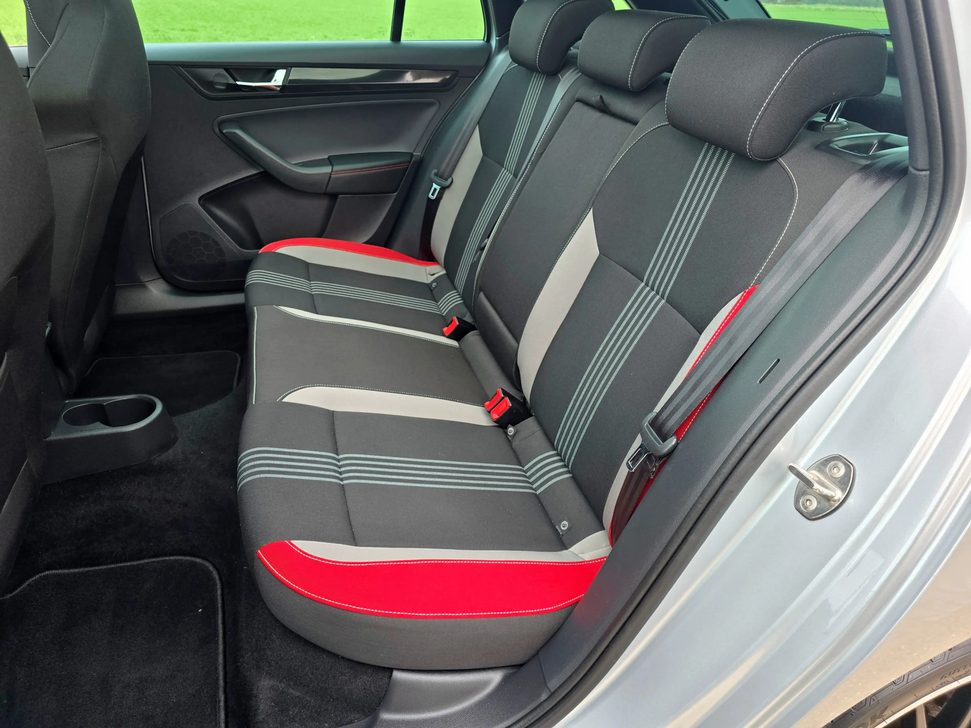Skoda Rapid/Spaceback 1.0 TSI Greentech Clever - 110 Pk - Euro 6 - AUTOM — photo 31