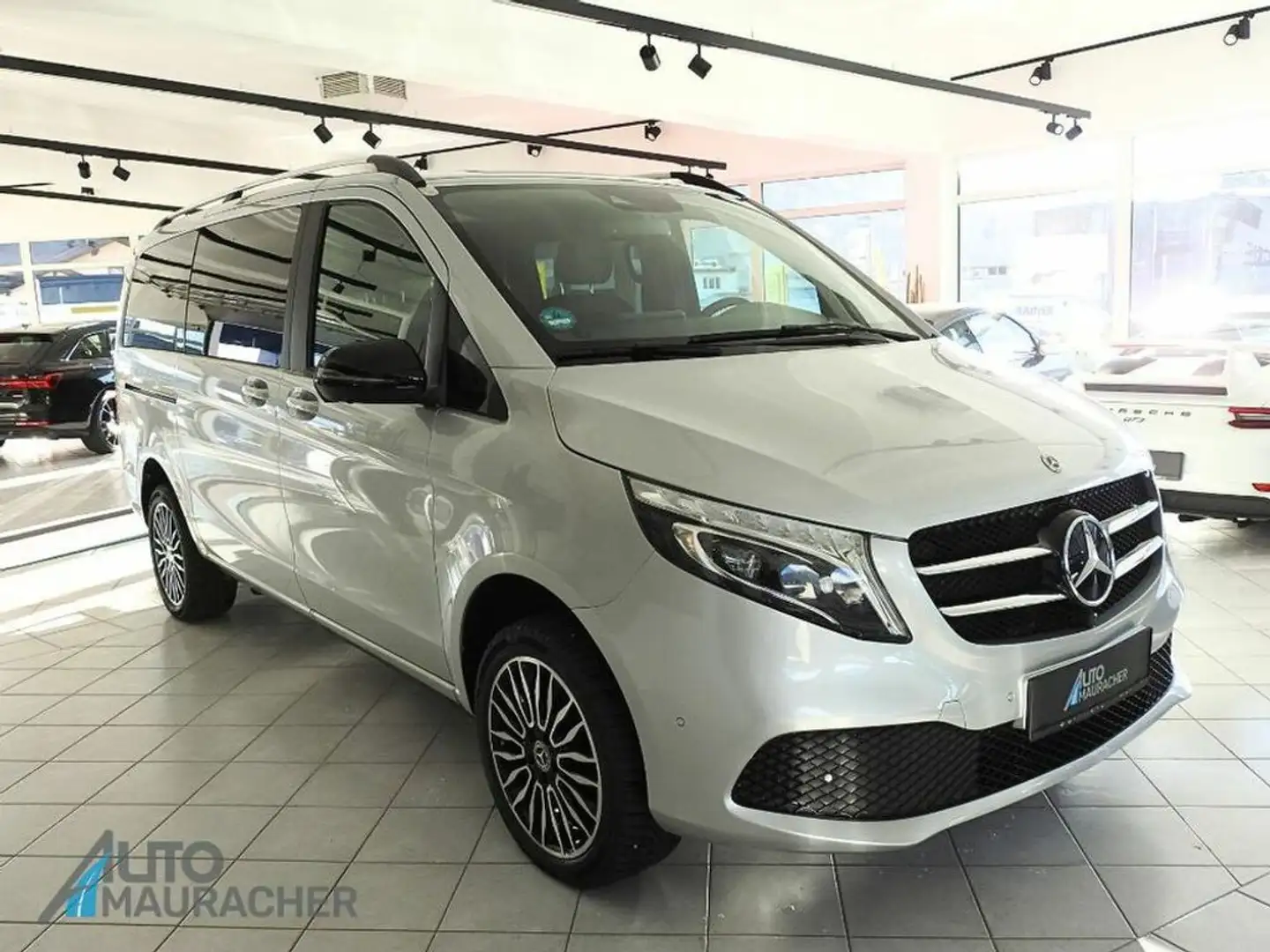 Mercedes-Benz V 220 d 4MATIC lang Aut.*LED*AHK*STHZG* Silber - 2