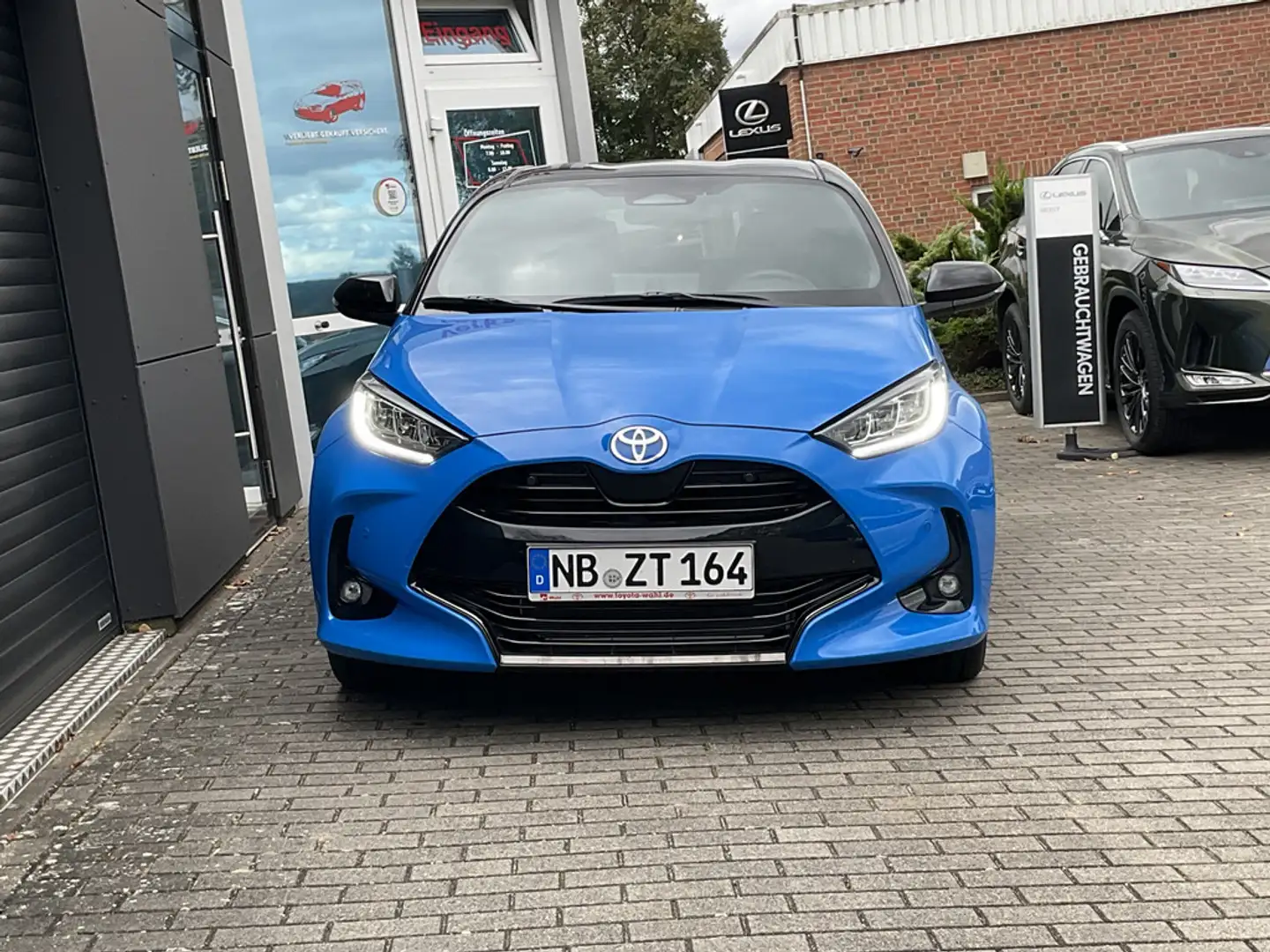 Toyota Yaris 1.5 Hybrid Premiere Edition Schwarz - 2