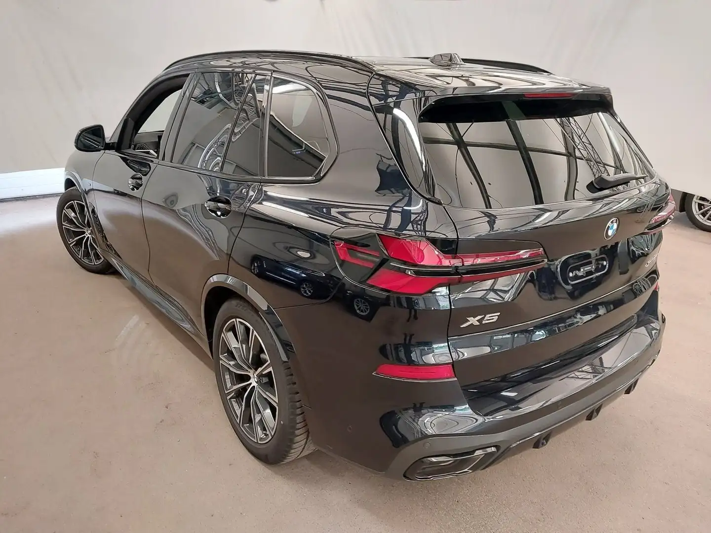 BMW X5 xDrive40i M SPORT PRO+ACC+PANO SKY L+360°+HAR/KAR+ Zwart - 2
