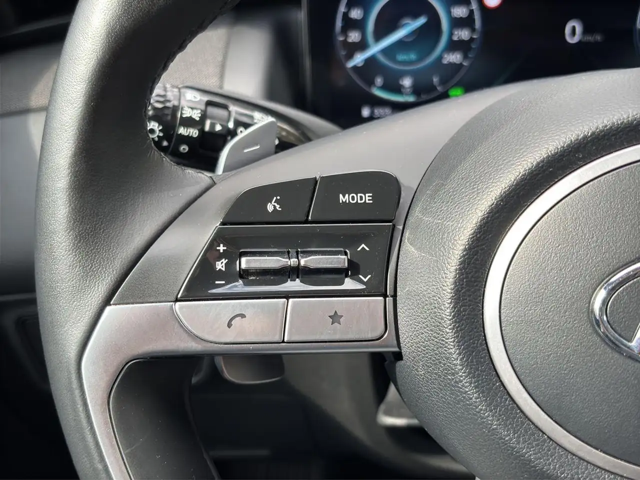 Hyundai TUCSON Trend Plug-In Hybrid 4WD NAVI APP RFK, миниатюра 24