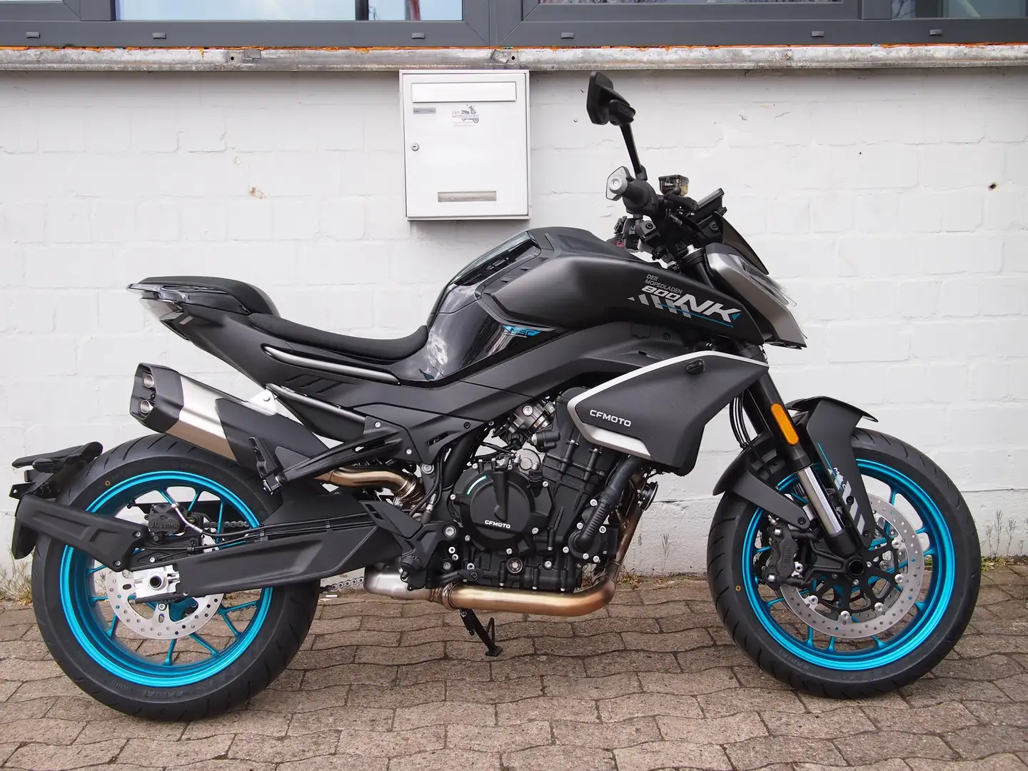 CFMOTO 800 NK Advanced - 2026 wieder verfügbar! Negro - 2