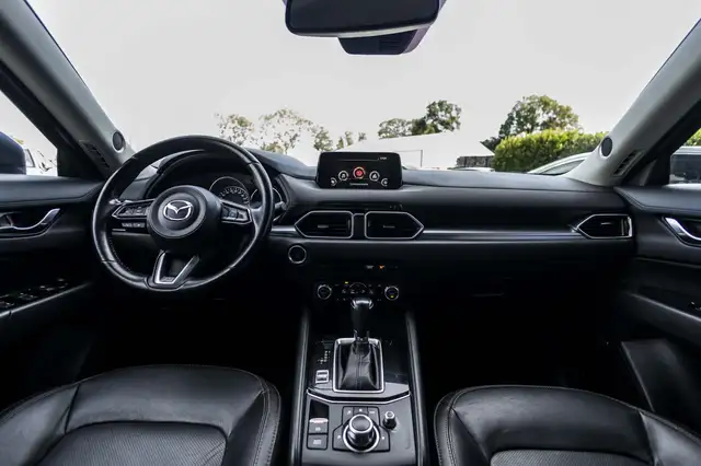 Mazda CX-5 view 6