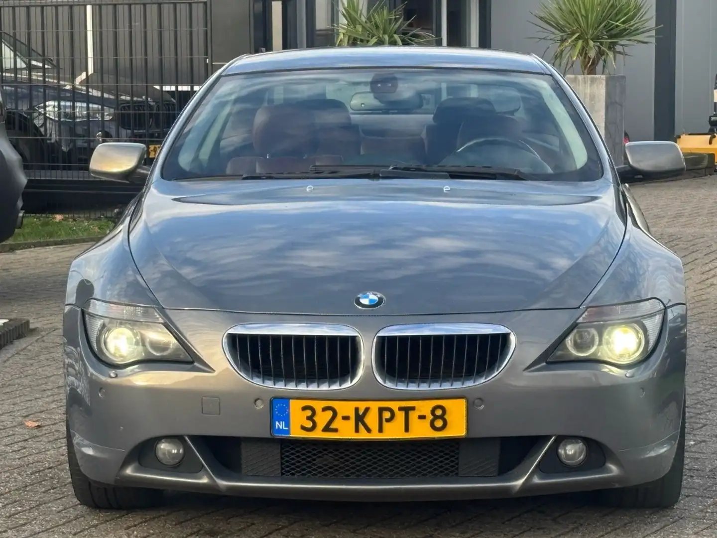 BMW 630 6-serie 630i High Exe Automaat Coupe 2006 Grau - 2