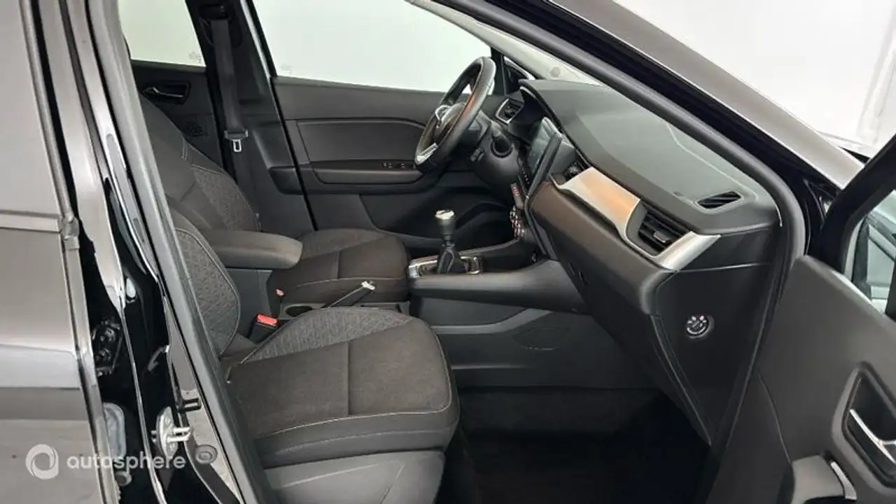 Renault Captur — photo 15