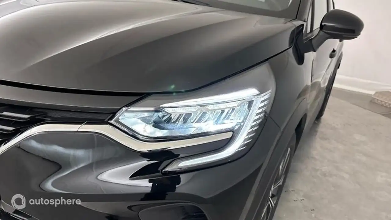 Renault Captur — photo 17