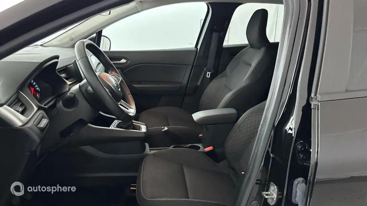Renault Captur — photo 12