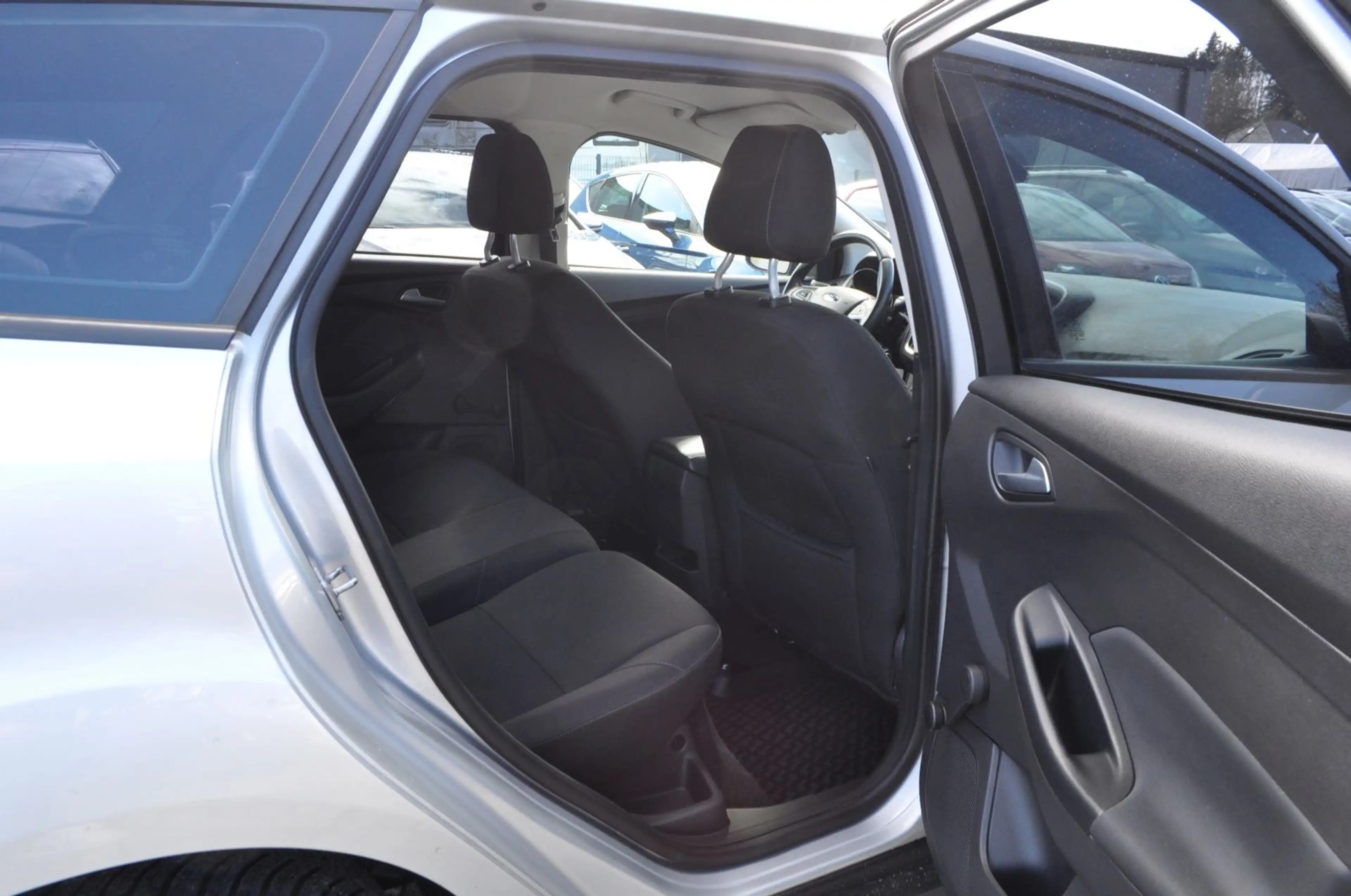 Ford Focus Turnier Business /TEMPOMAT/AHK/KLIMA — photo 10