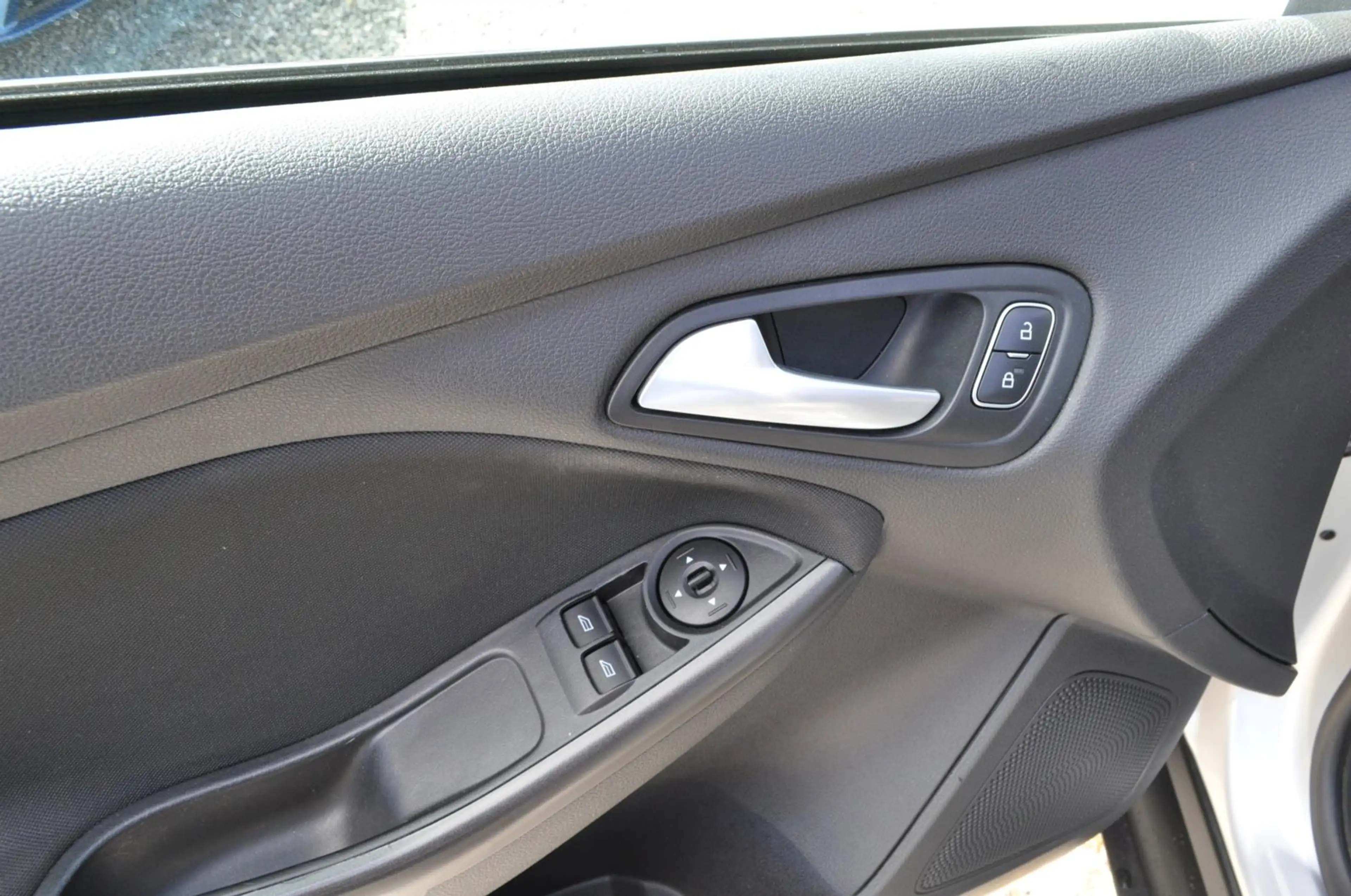 Ford Focus Turnier Business /TEMPOMAT/AHK/KLIMA — photo 14