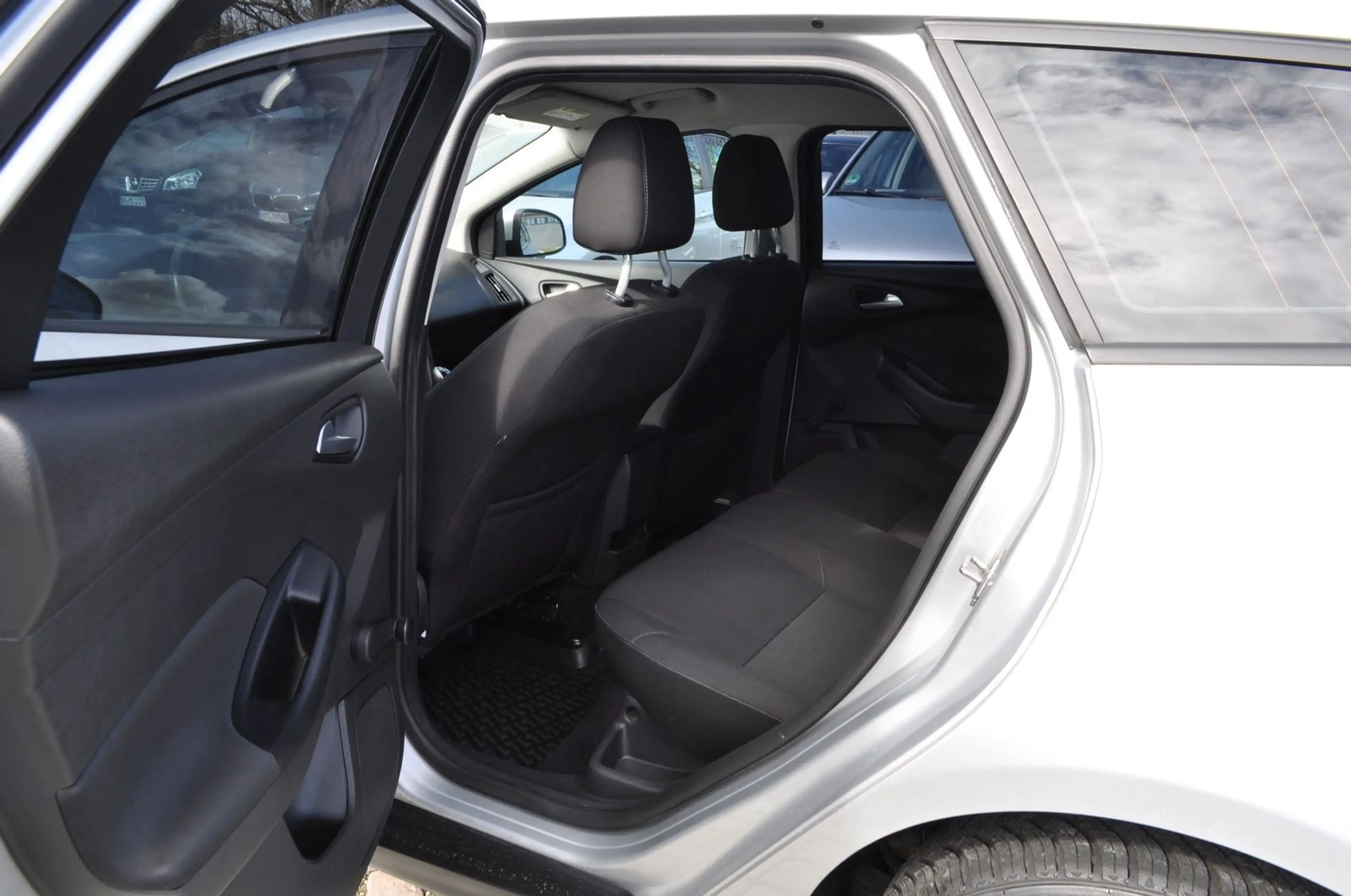 Ford Focus Turnier Business /TEMPOMAT/AHK/KLIMA — photo 8
