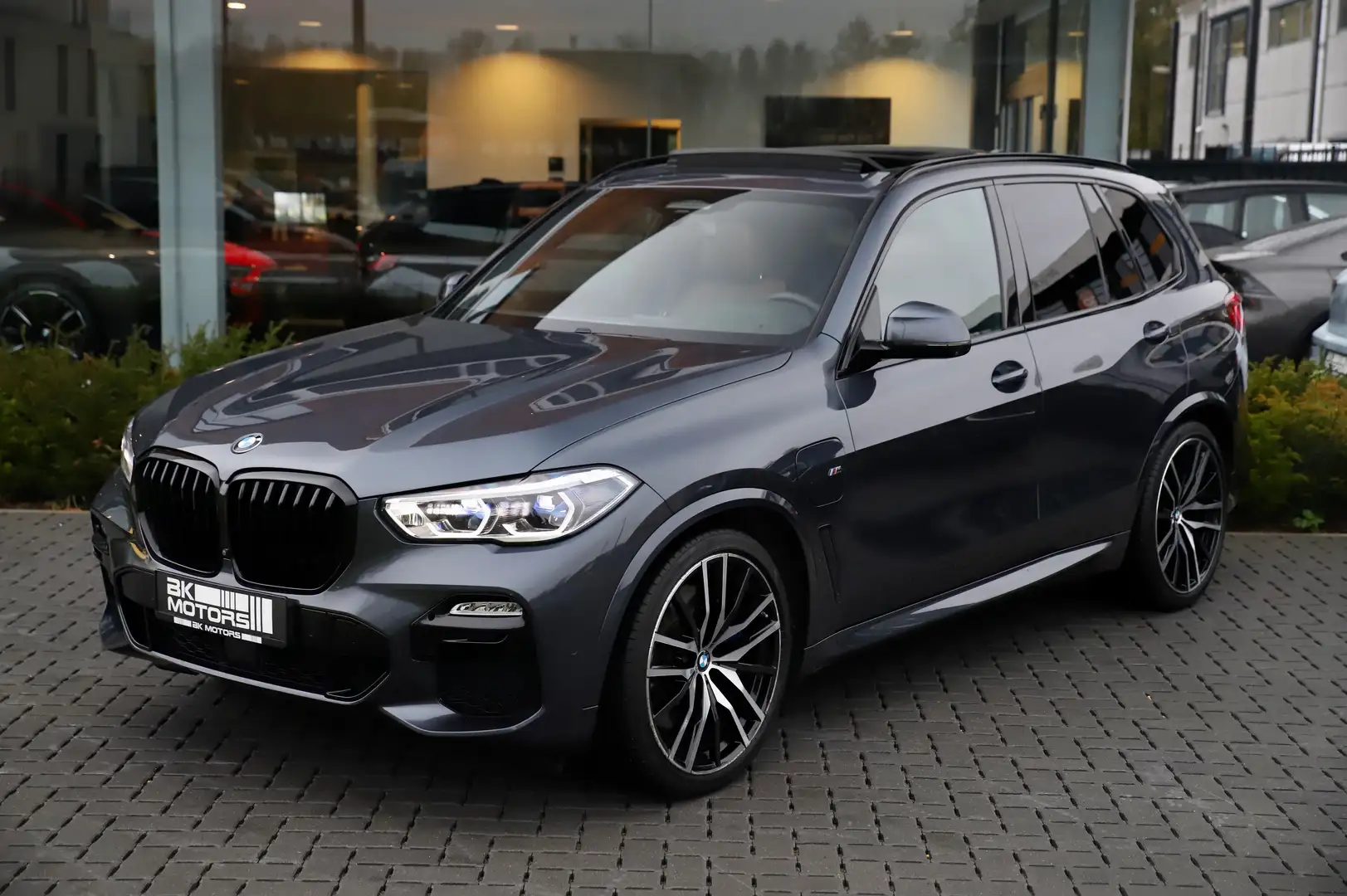 BMW X5 xDrive45e M-PACK-SKYLOUNGE-H/K-360-MASSAGE-LASER.. Grijs - 2